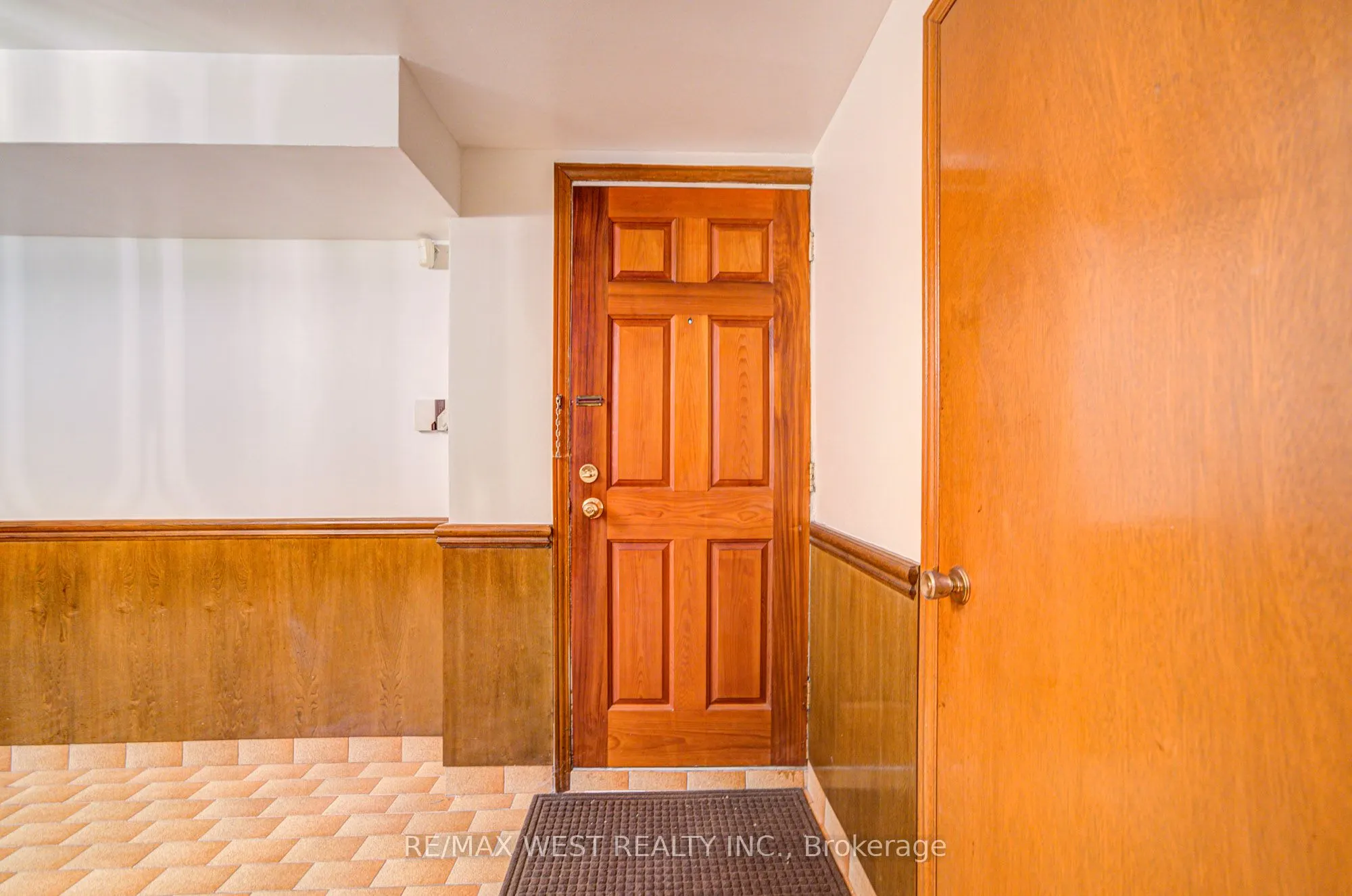 85 Downsview Avenue