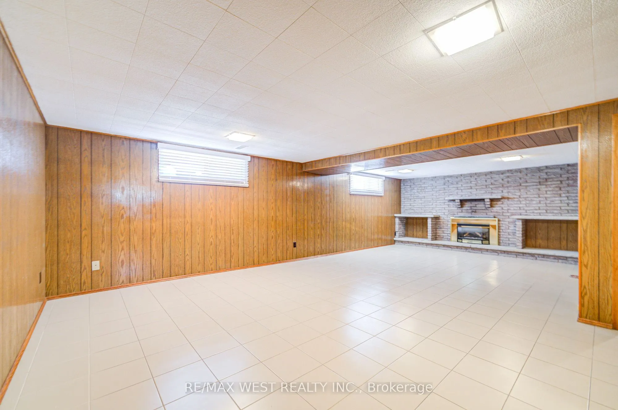 85 Downsview Avenue