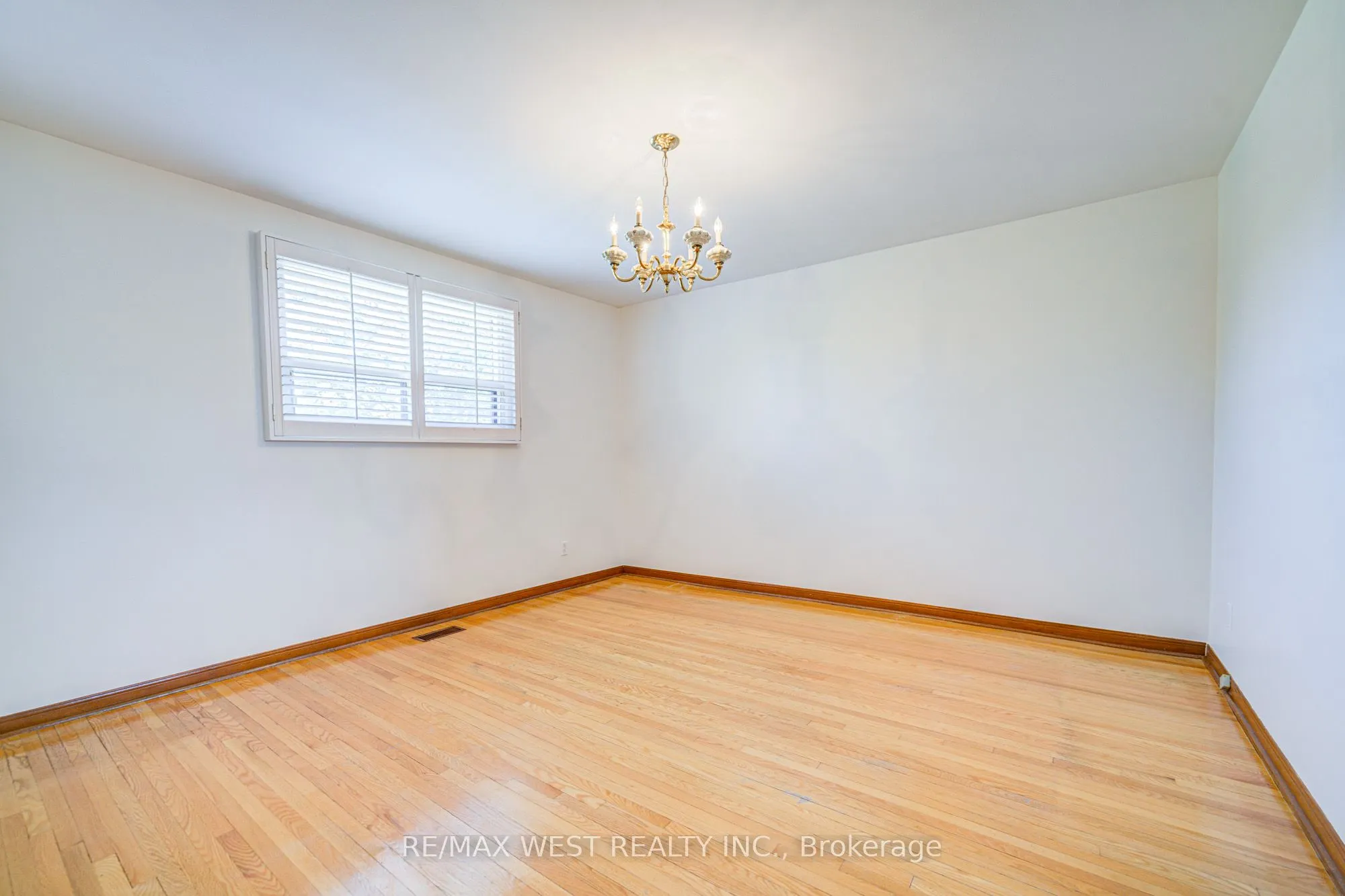 85 Downsview Avenue