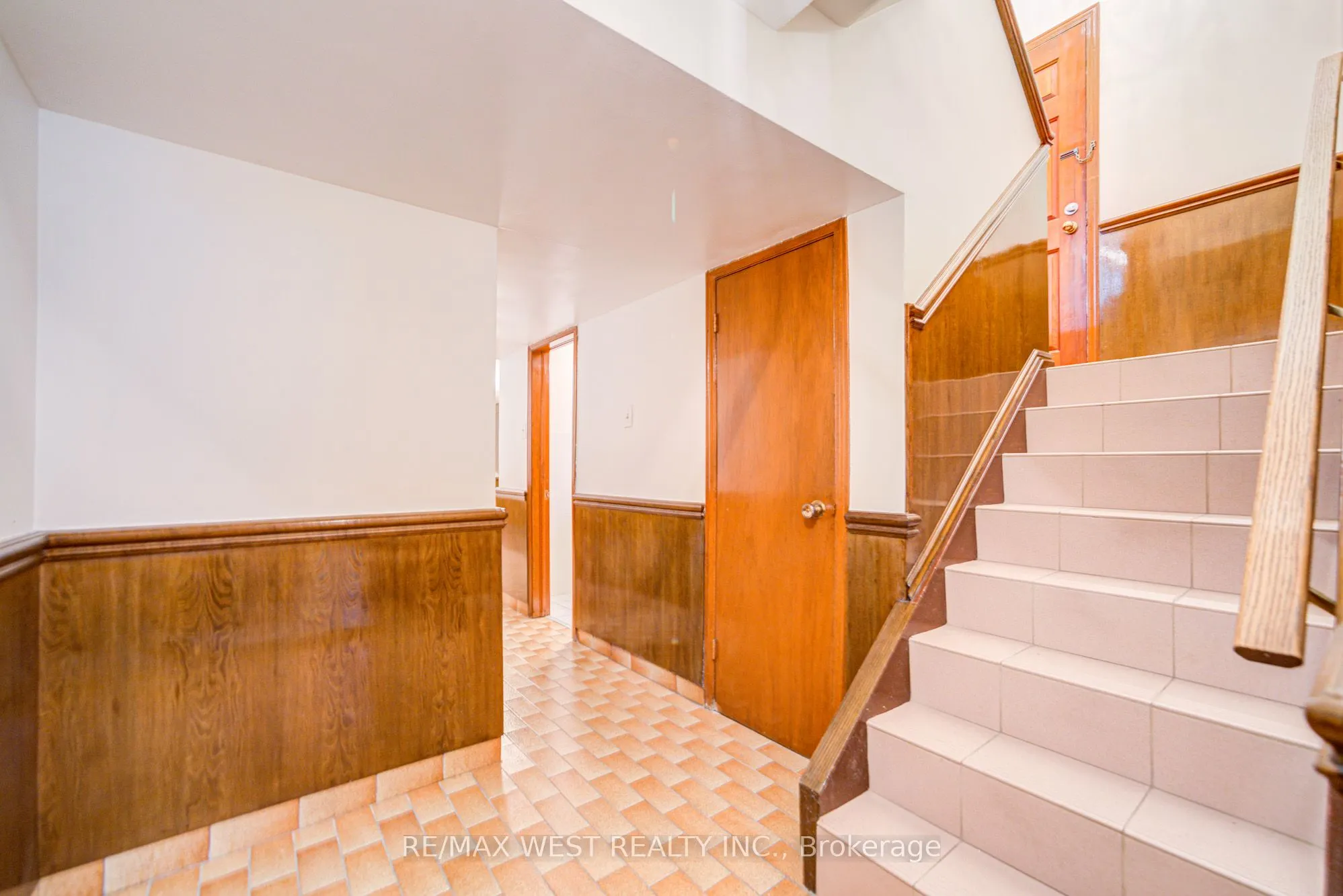 85 Downsview Avenue