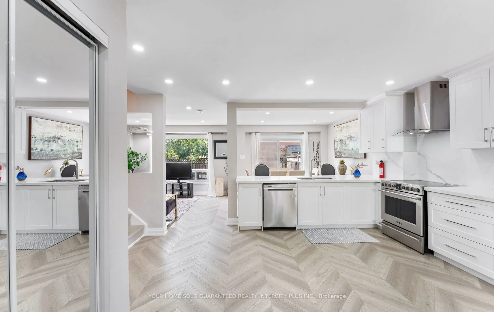 4 Borden Hill Court