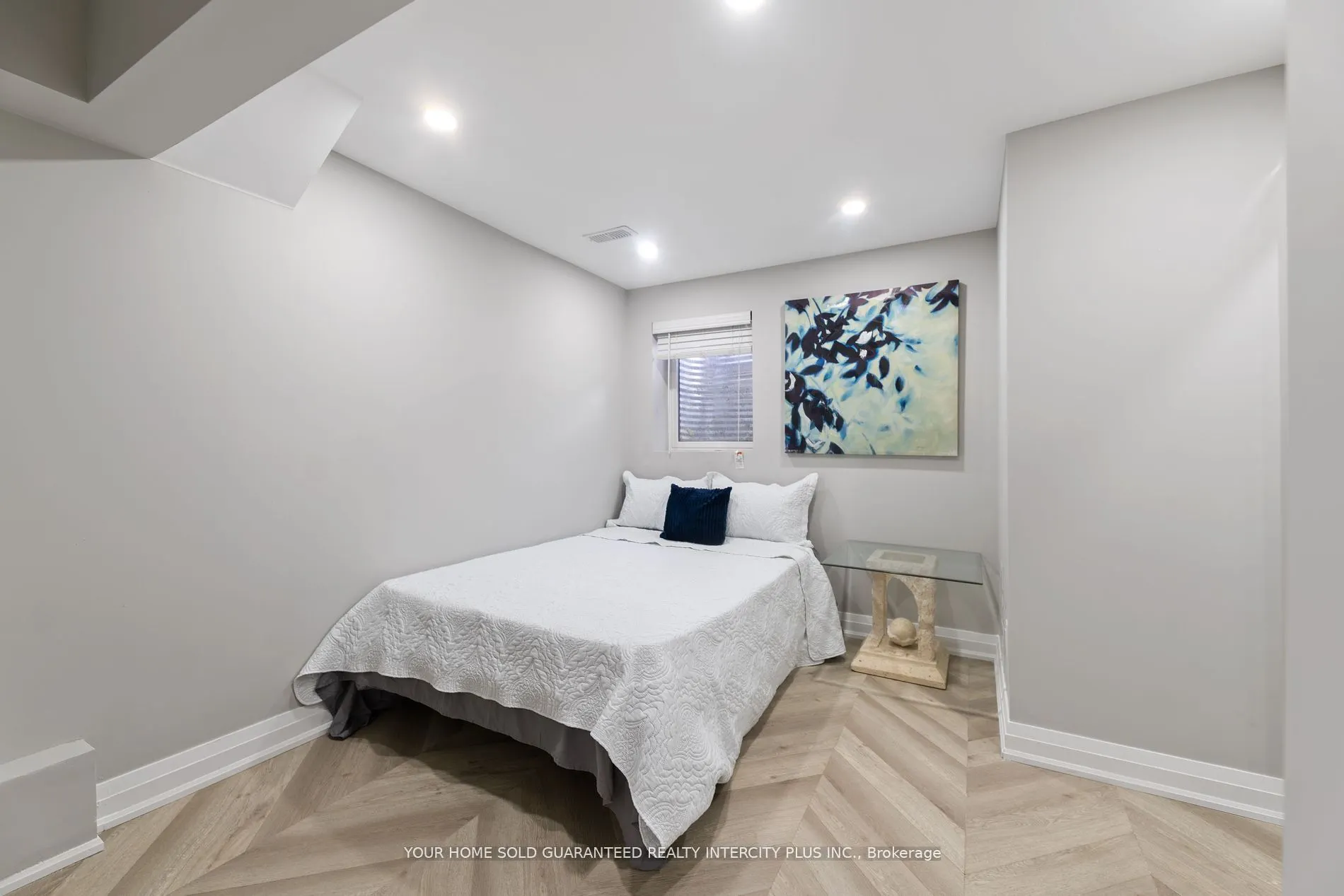 4 Borden Hill Court