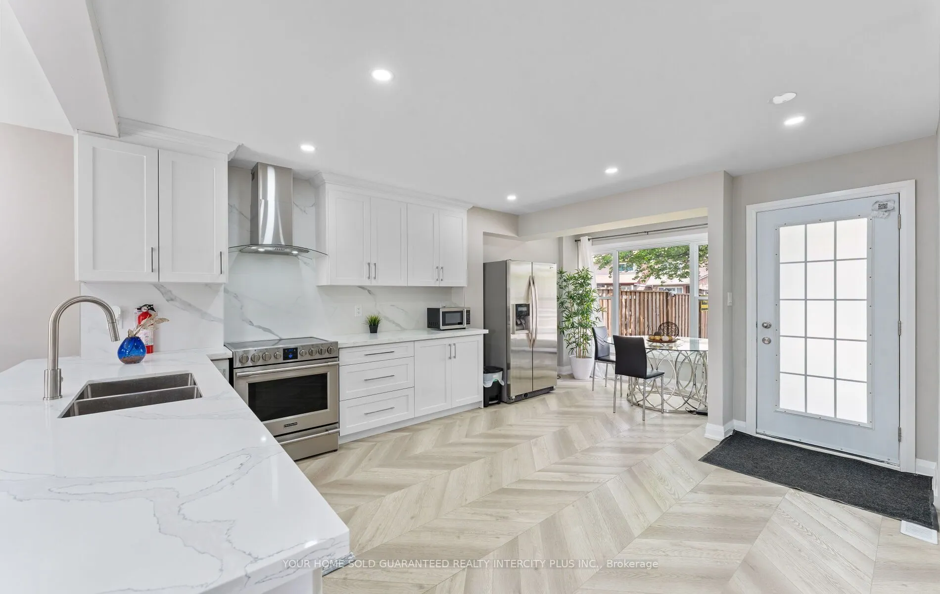 4 Borden Hill Court