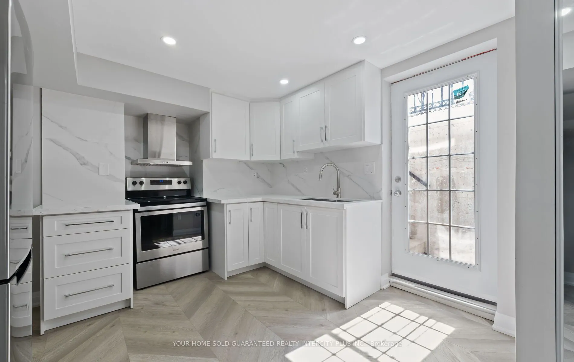 4 Borden Hill Court