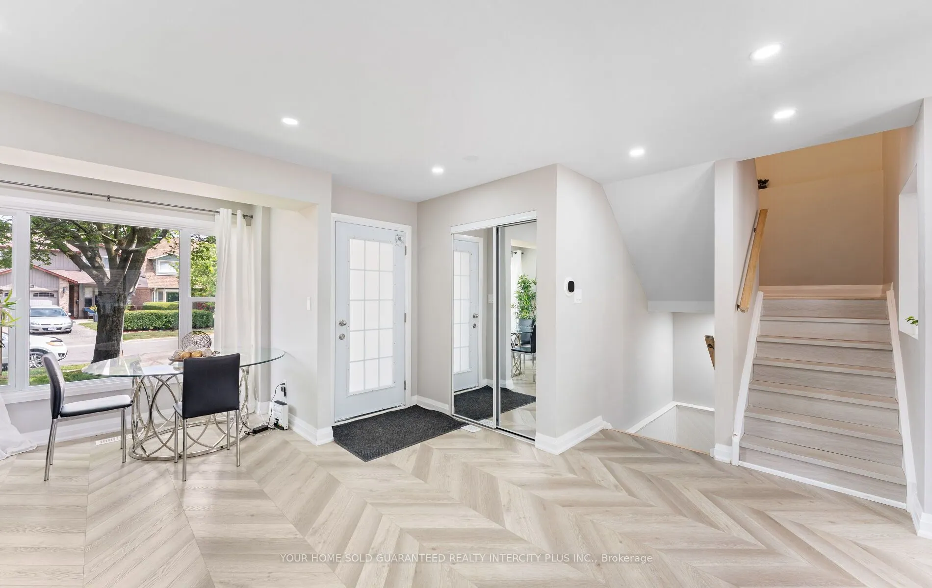 4 Borden Hill Court
