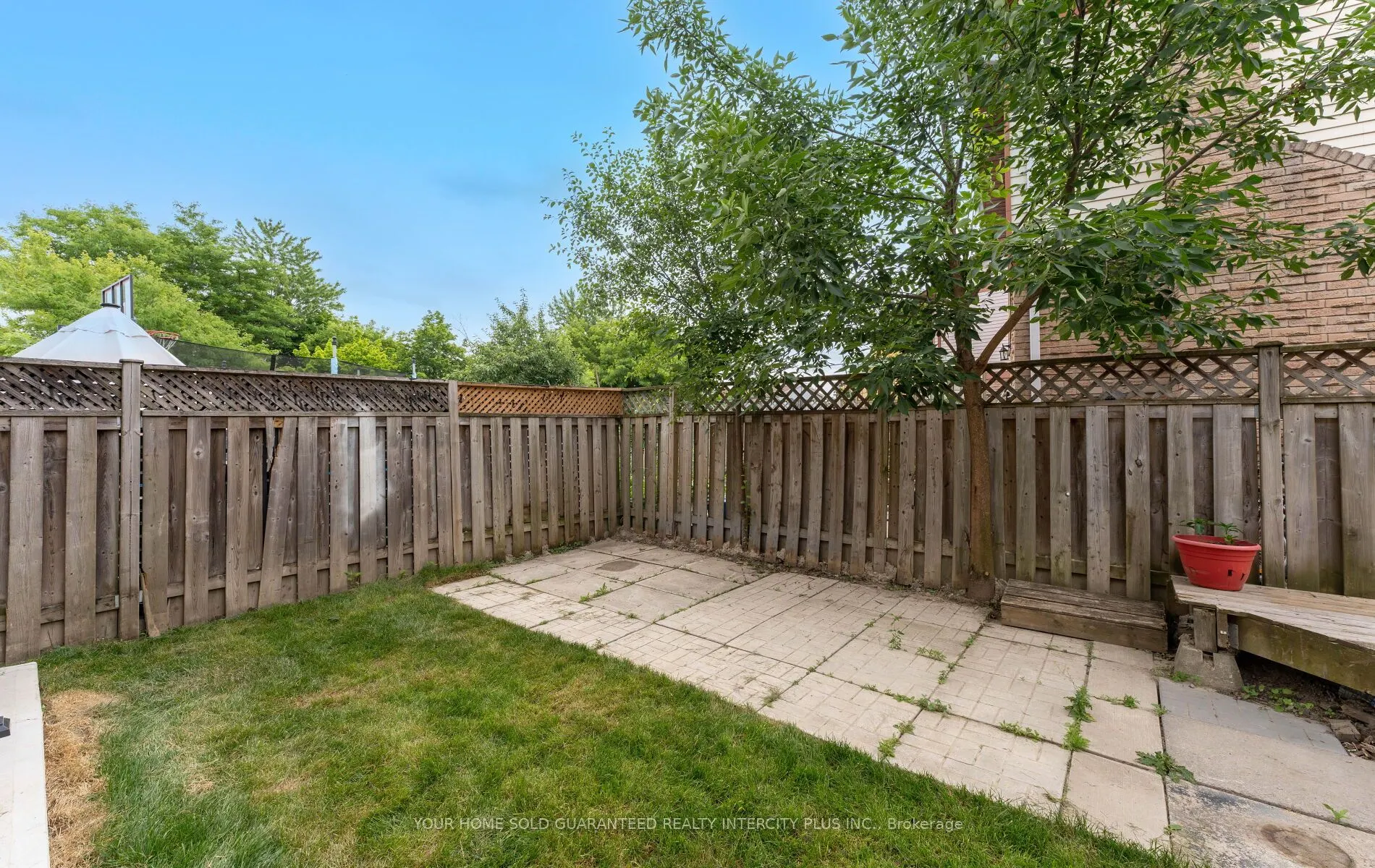 4 Borden Hill Court