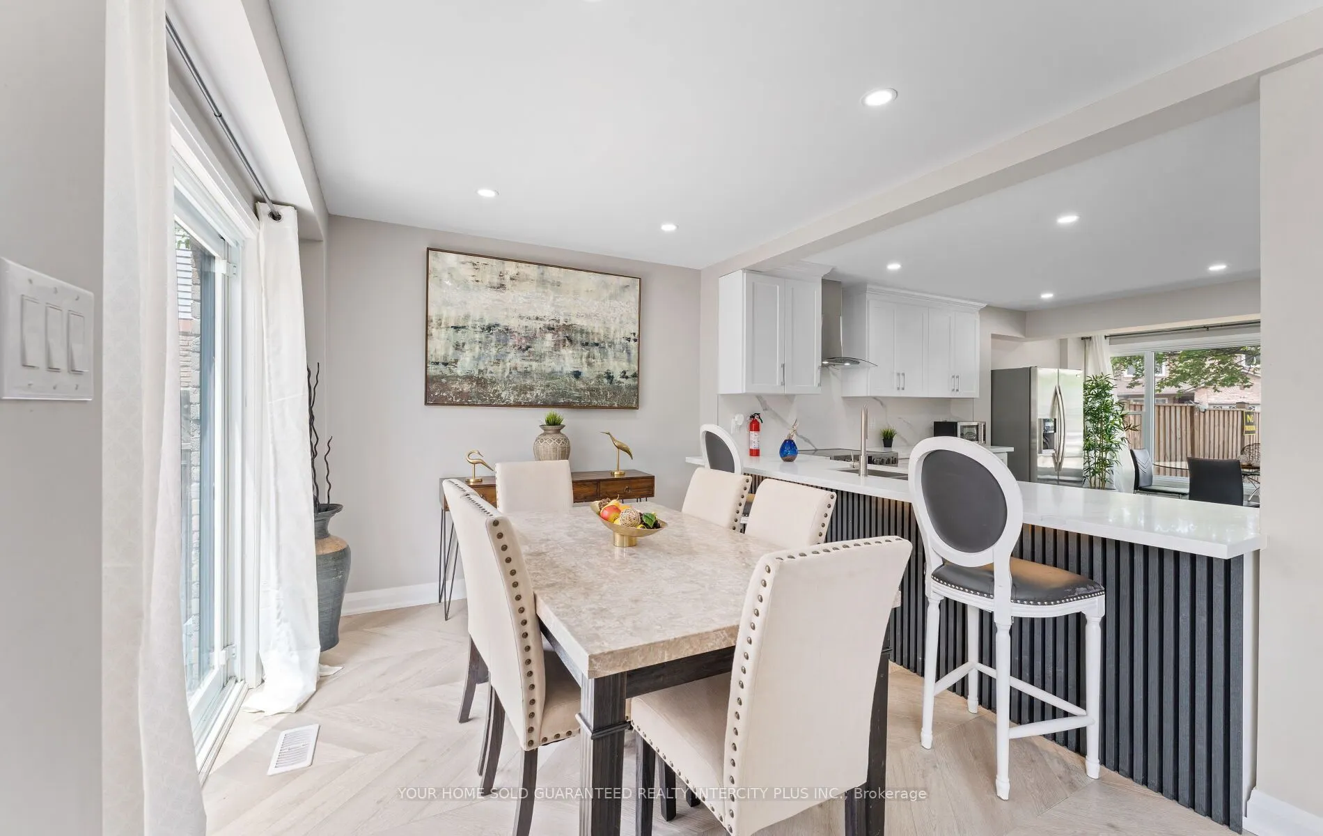 4 Borden Hill Court