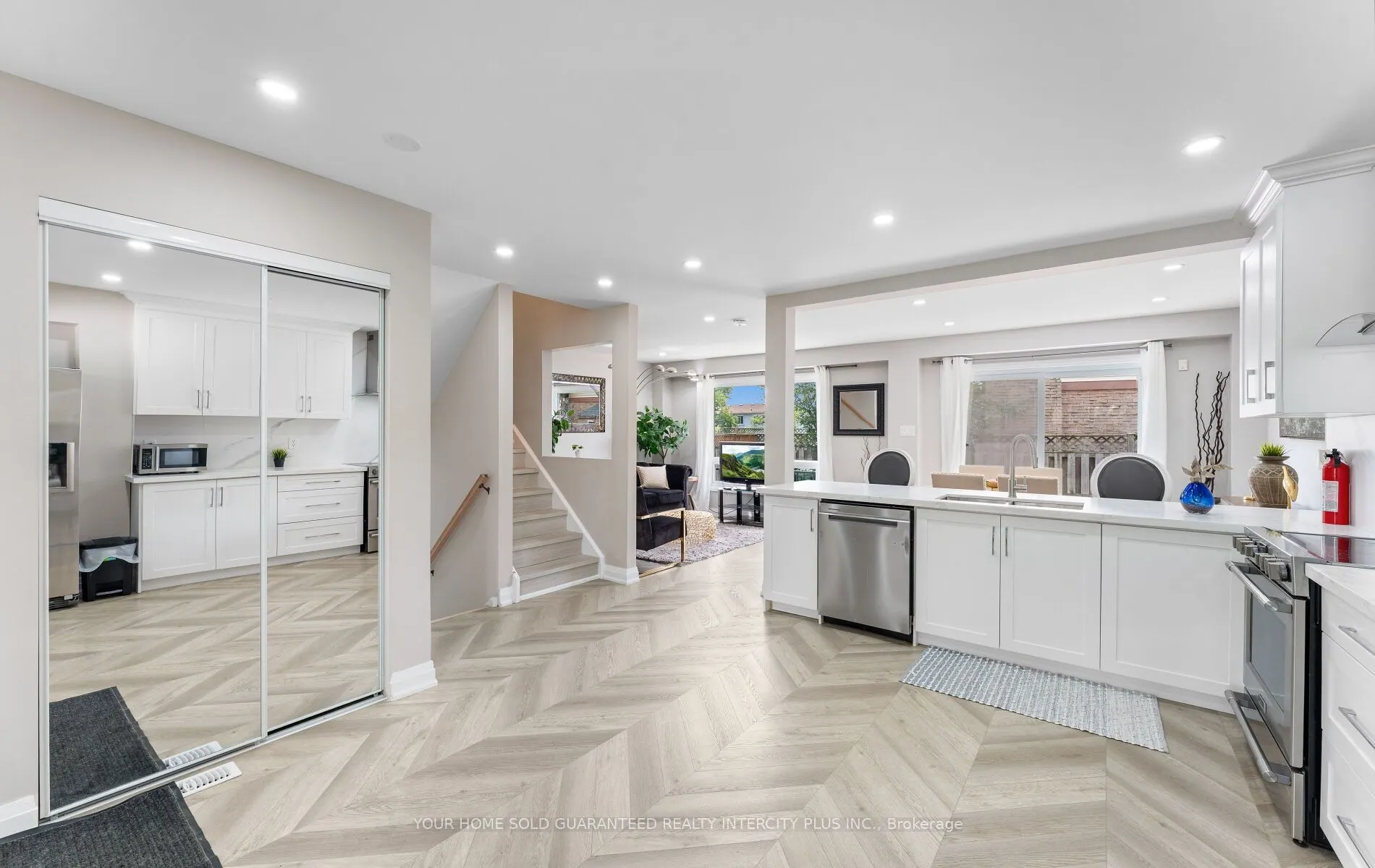 4 Borden Hill Court