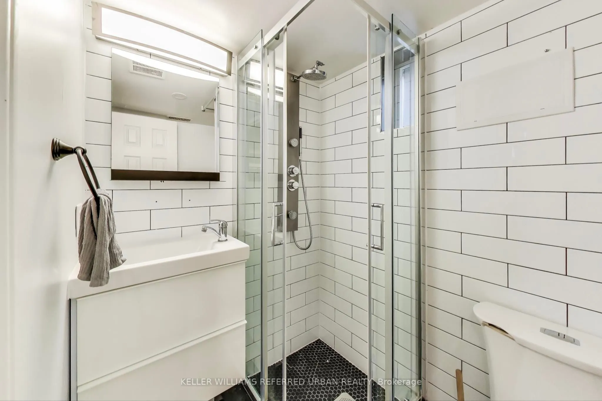 225 Wallace Avenue, #Laneway