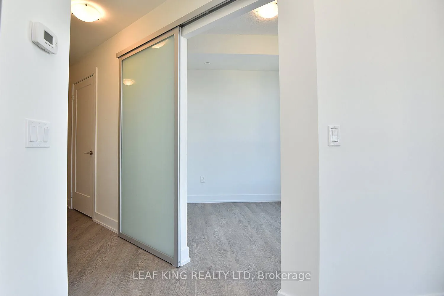 9 Mabelle Avenue, #3316
