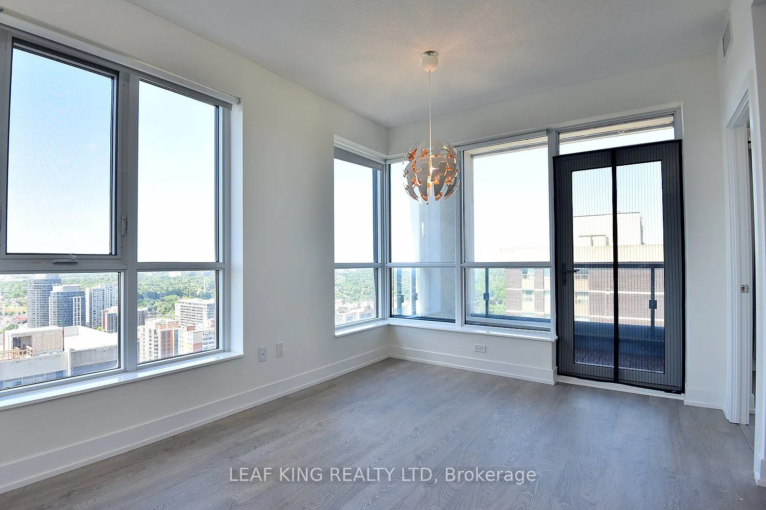 9 Mabelle Avenue, #3316