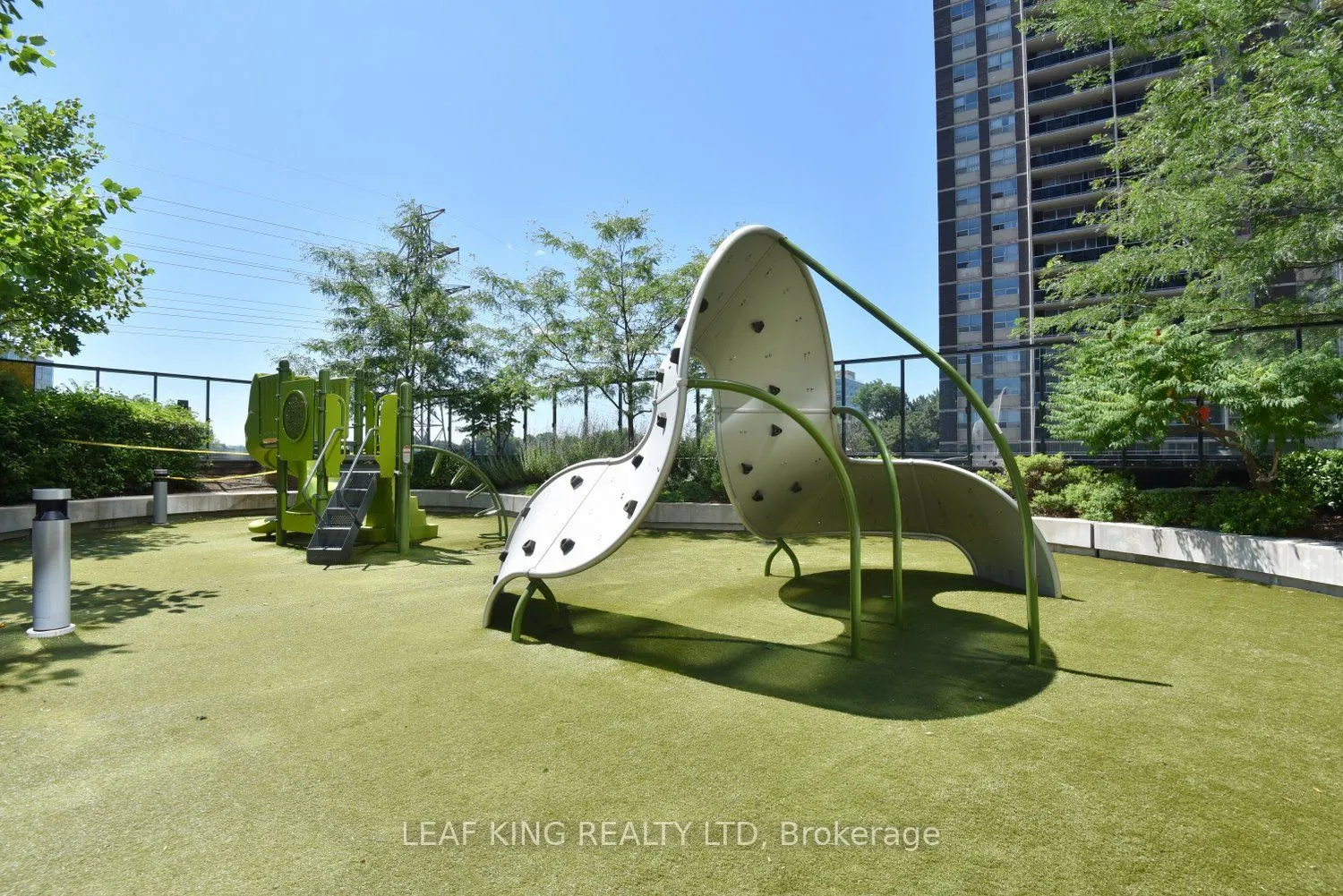 9 Mabelle Avenue, #3316