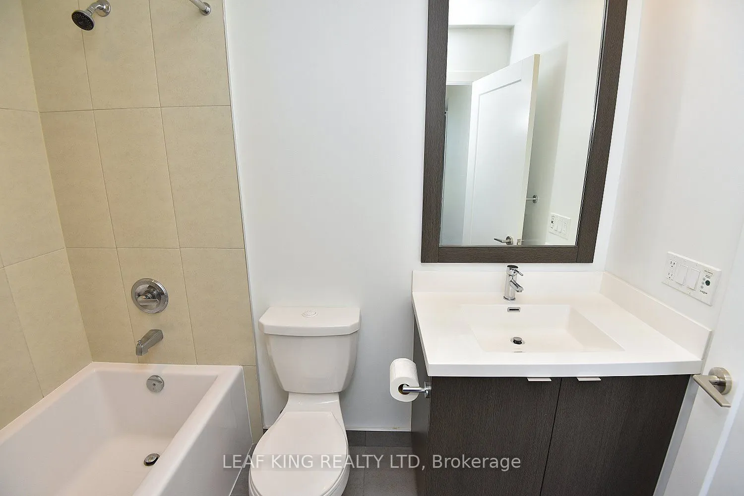 9 Mabelle Avenue, #3316