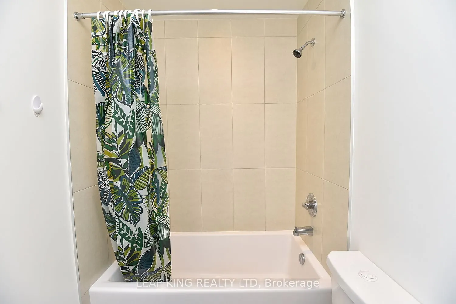 9 Mabelle Avenue, #3316