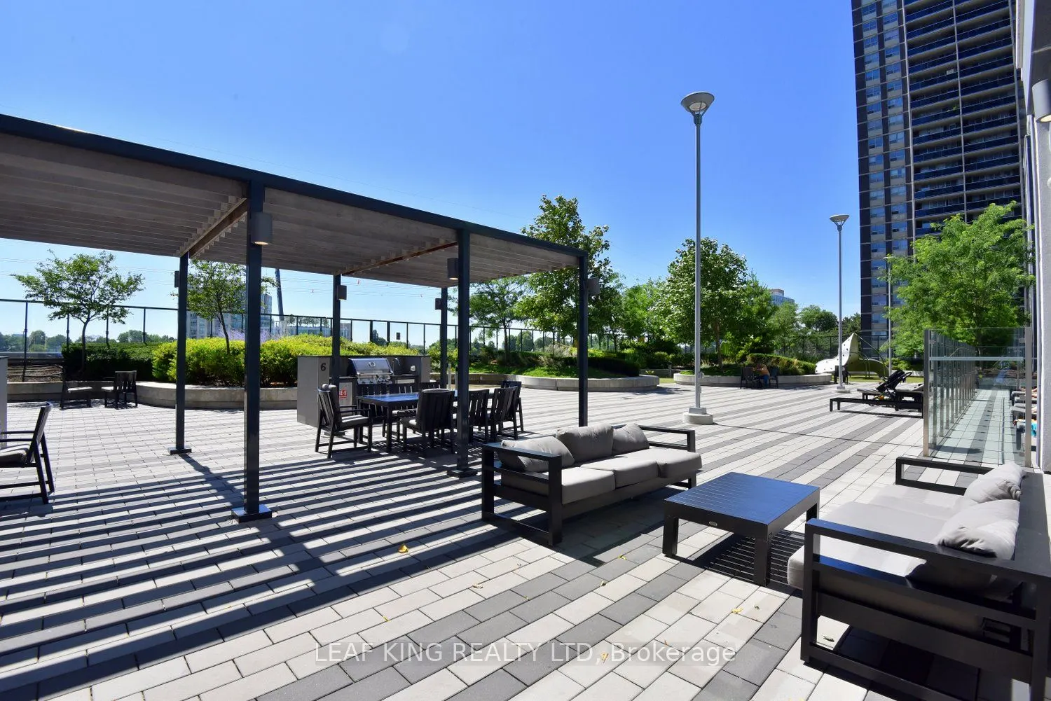 9 Mabelle Avenue, #3316