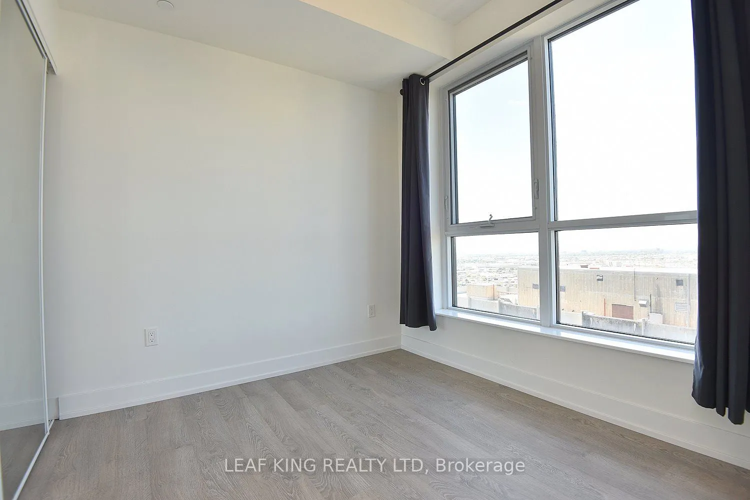 9 Mabelle Avenue, #3316