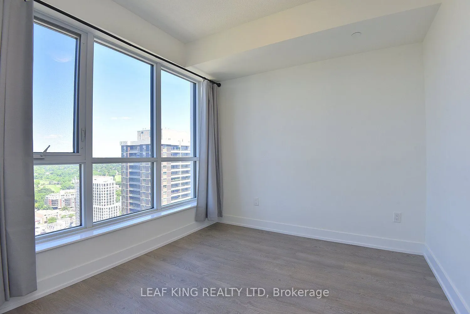 9 Mabelle Avenue, #3316