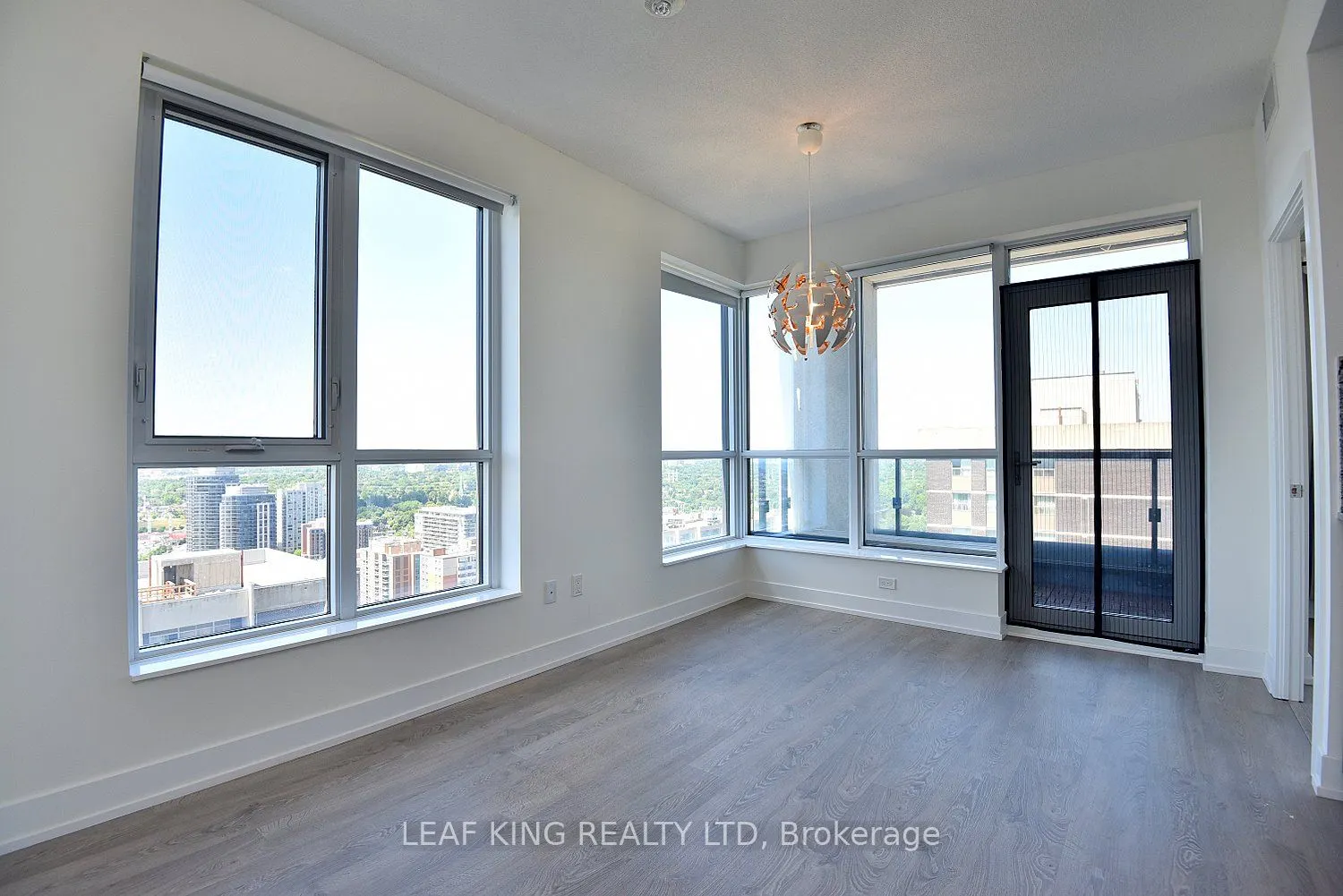 9 Mabelle Avenue, #3316