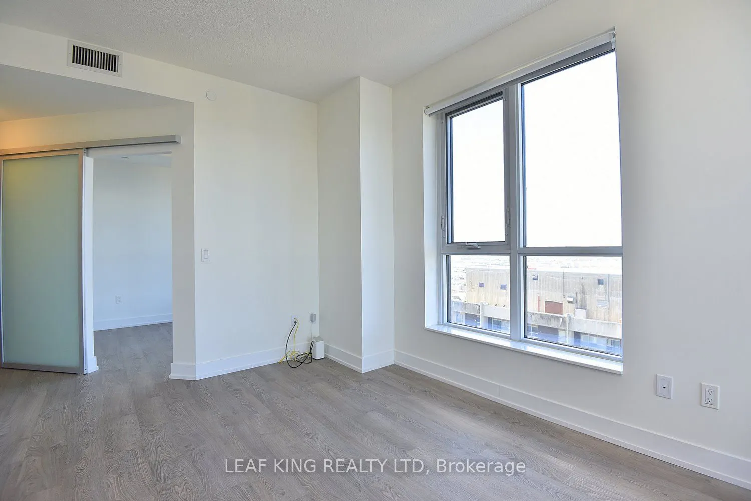 9 Mabelle Avenue, #3316
