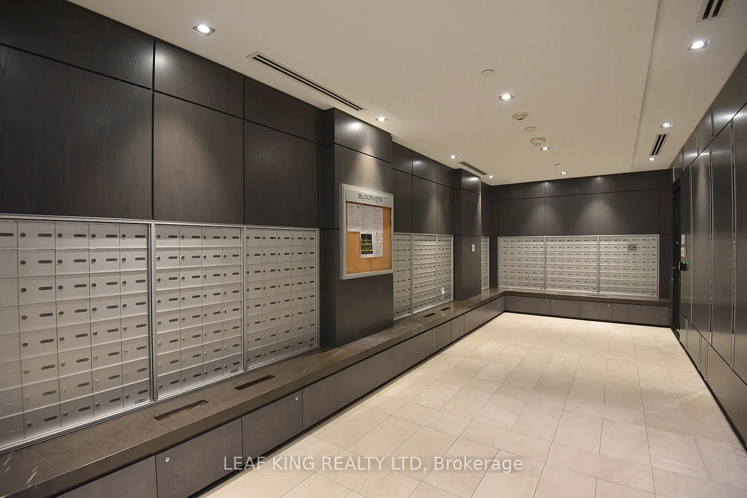 9 Mabelle Avenue, #3316