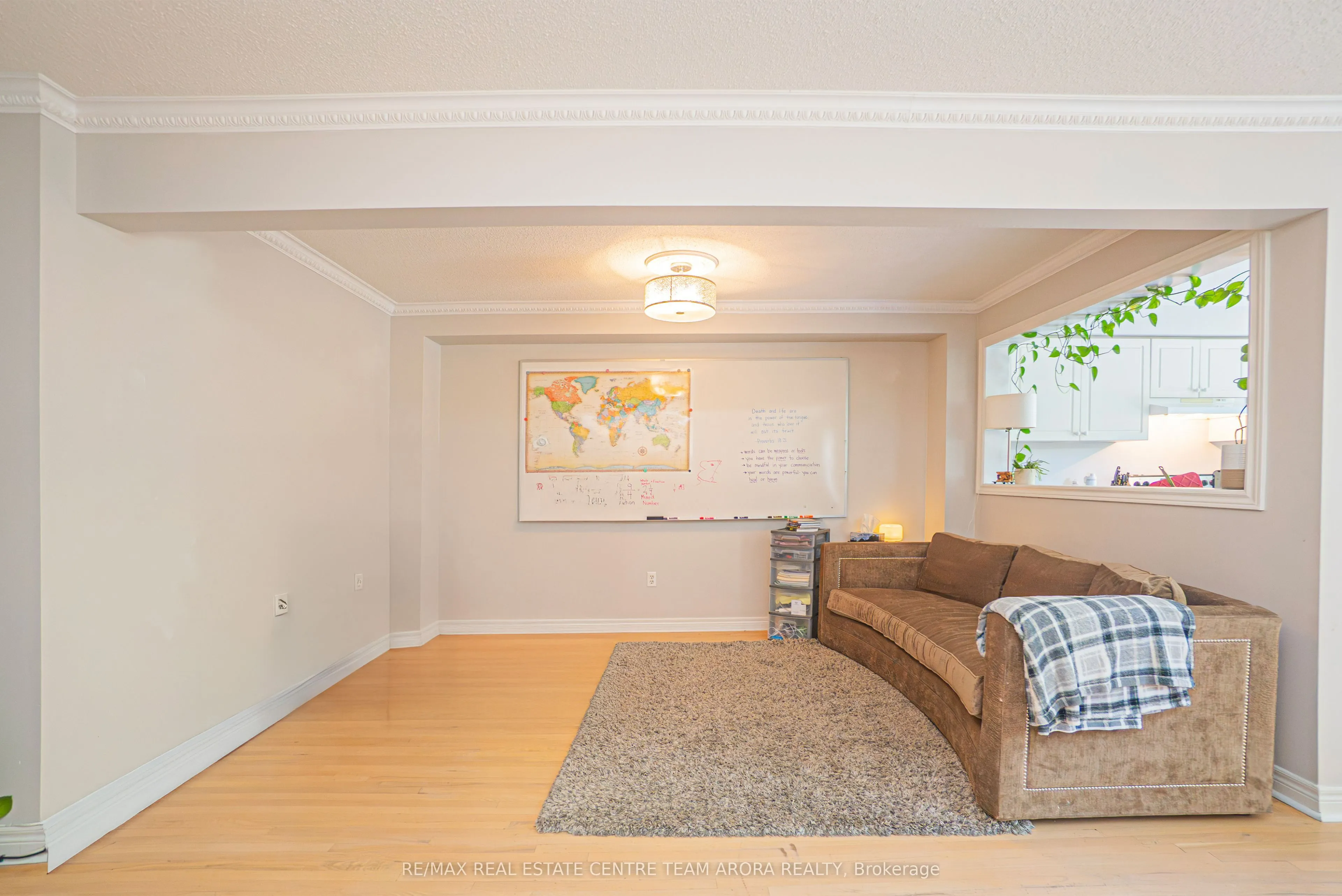 608 Lumberton Crescent