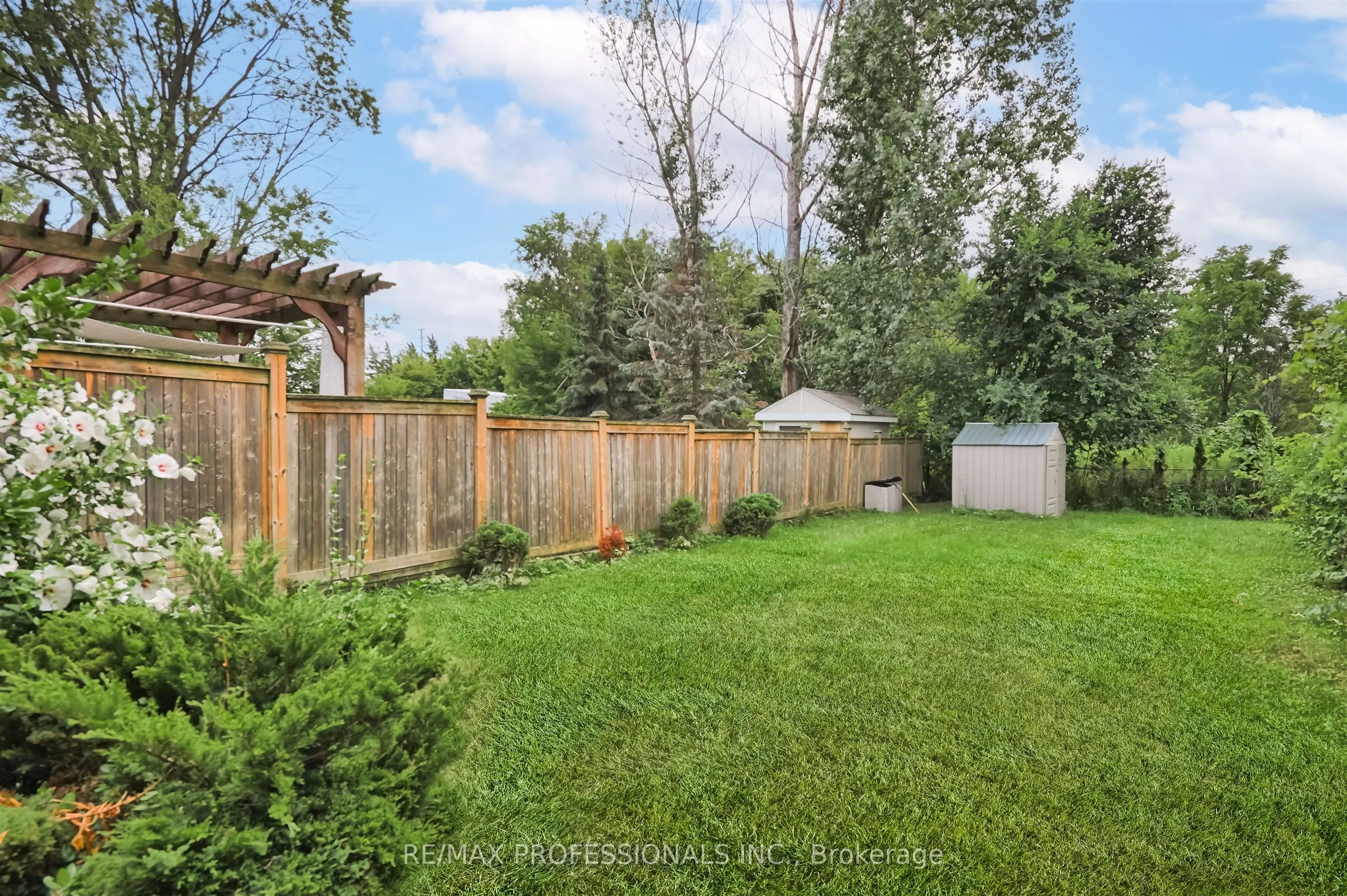 1026 Haig Boulevard, #Main