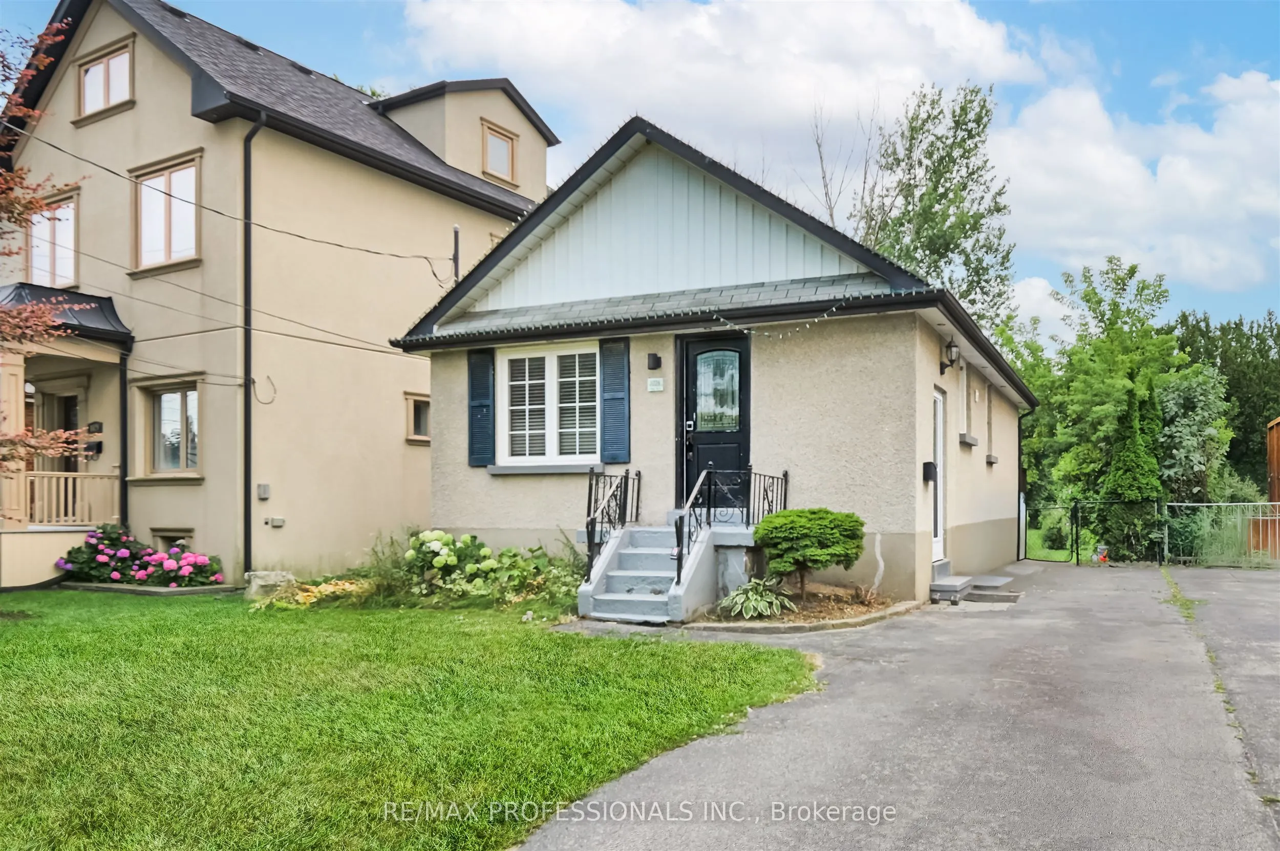 1026 Haig Boulevard, #Main