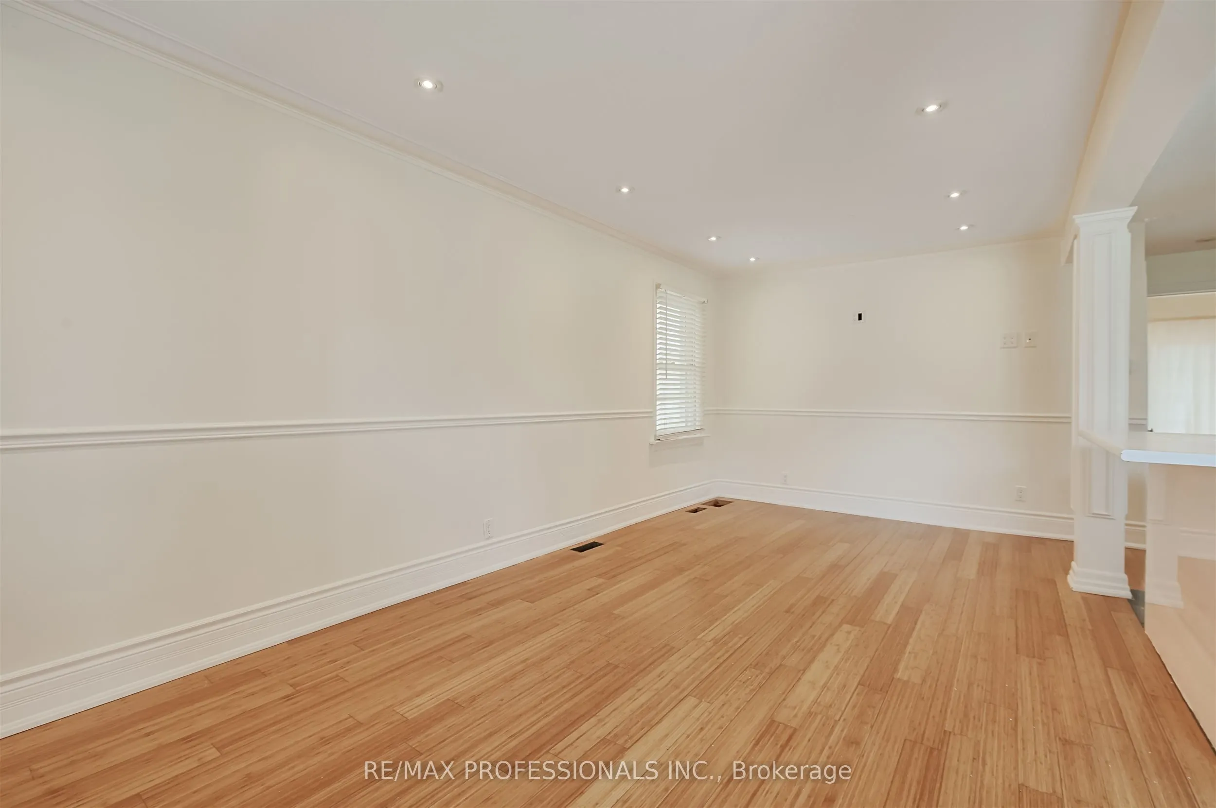 1026 Haig Boulevard, #Main