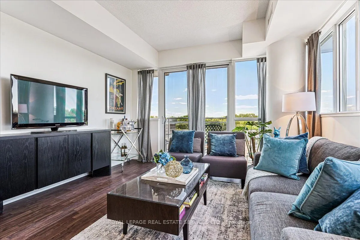 5101 Dundas Street W, #503