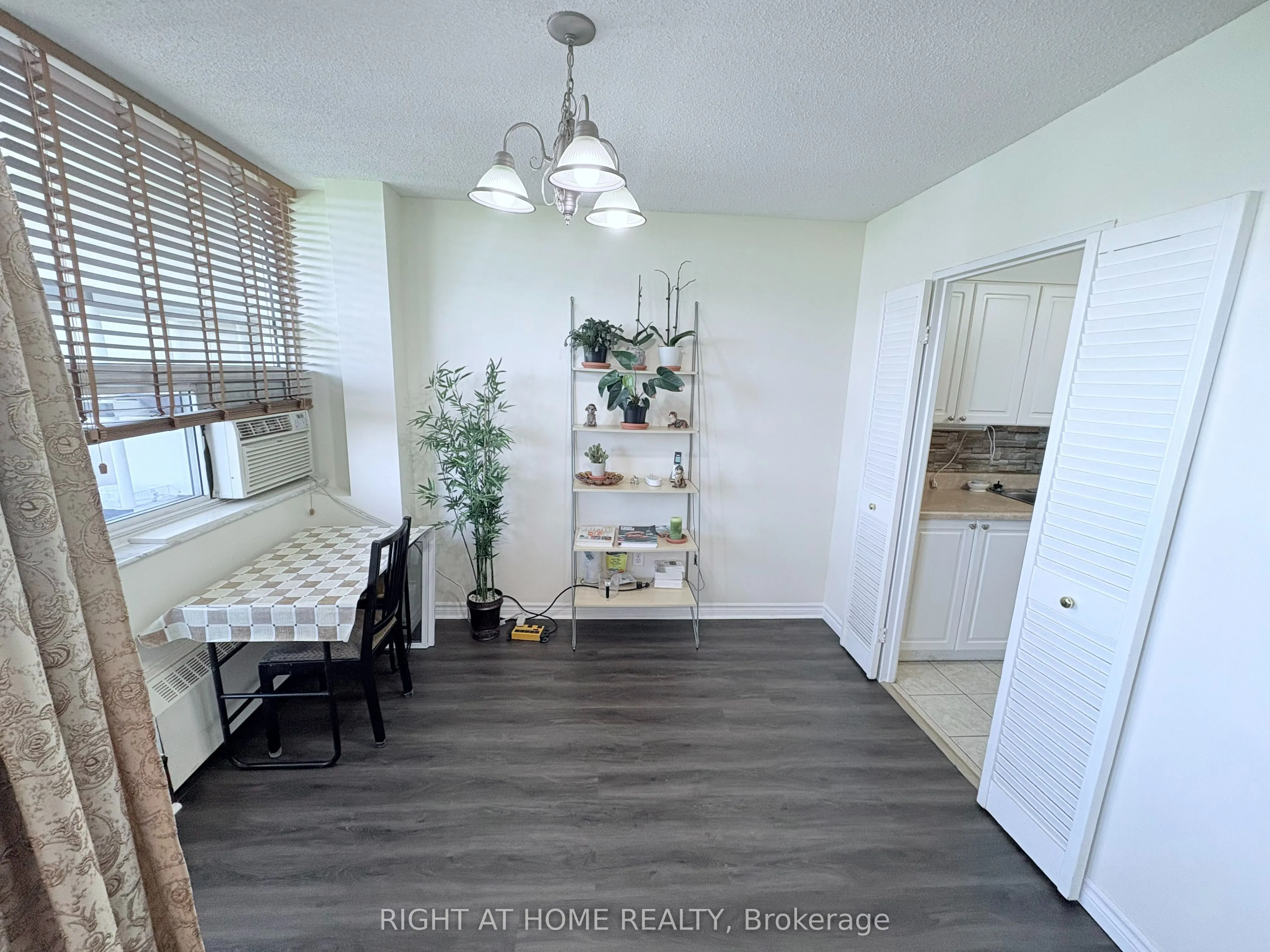 65 Southport Street, #1508