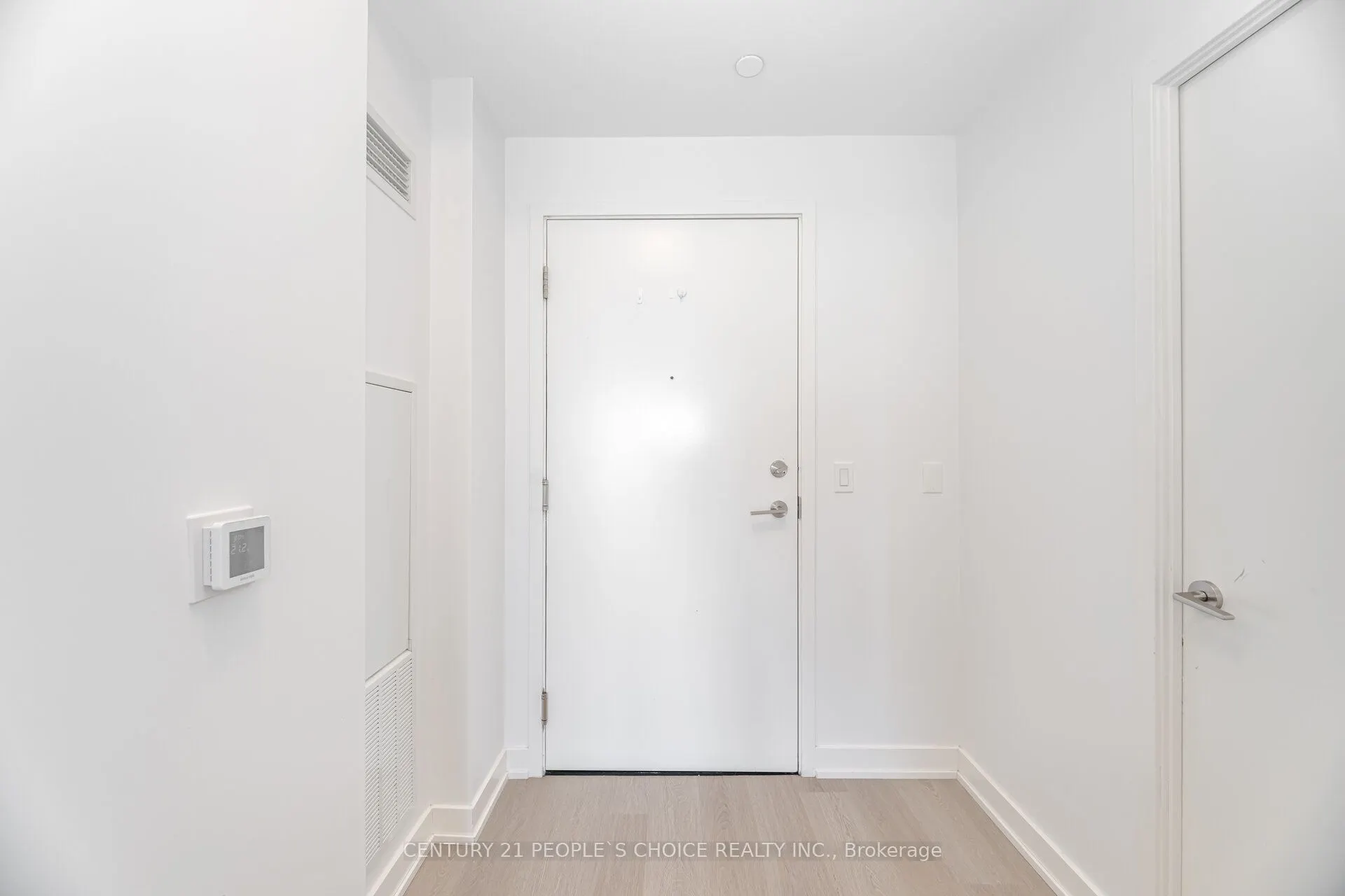 859 The Queensway, #525