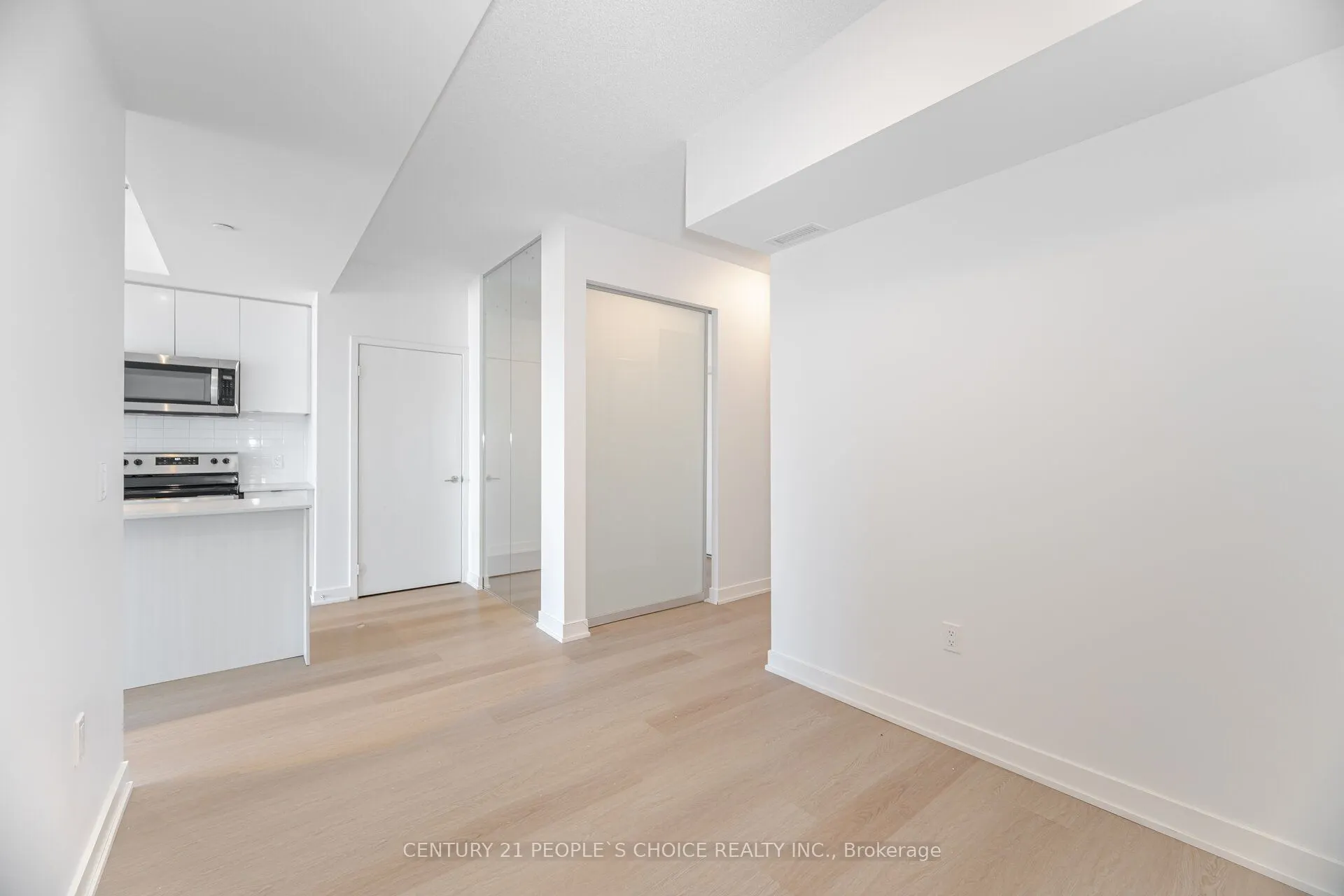 859 The Queensway, #525