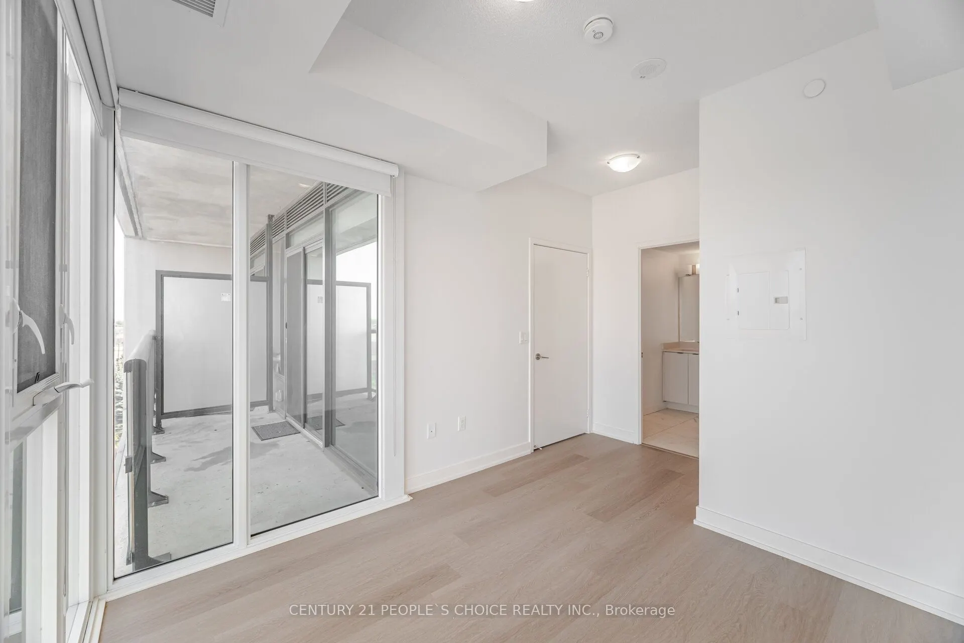 859 The Queensway, #525