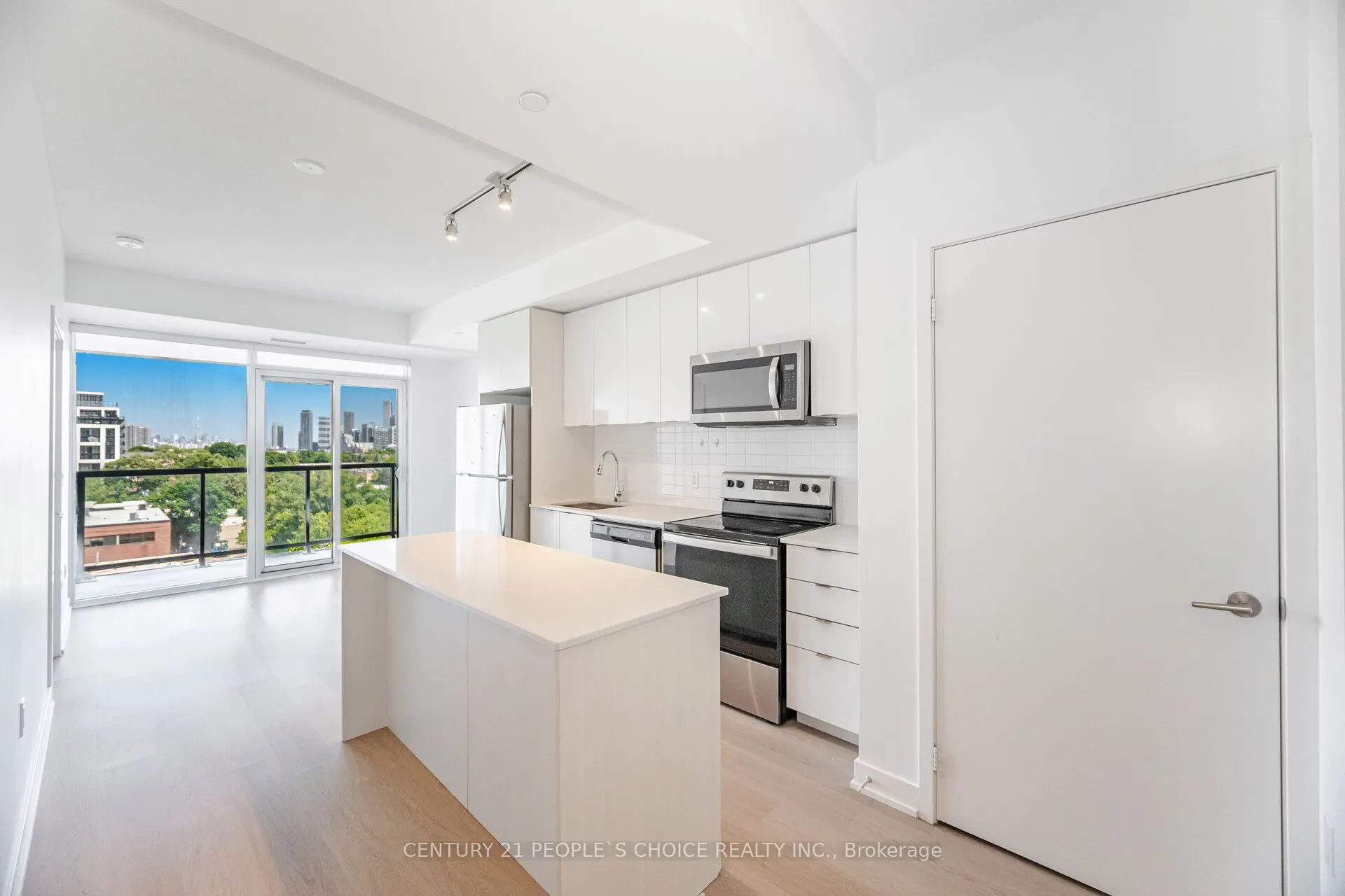 859 The Queensway, #525