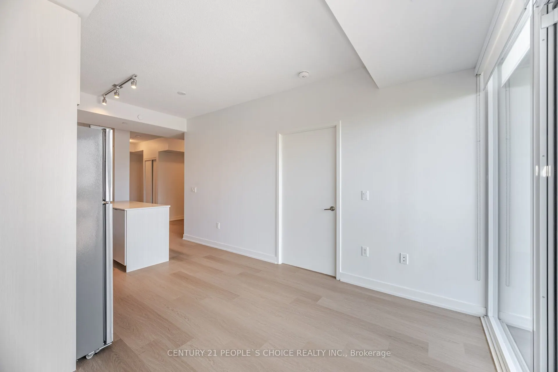 859 The Queensway, #525