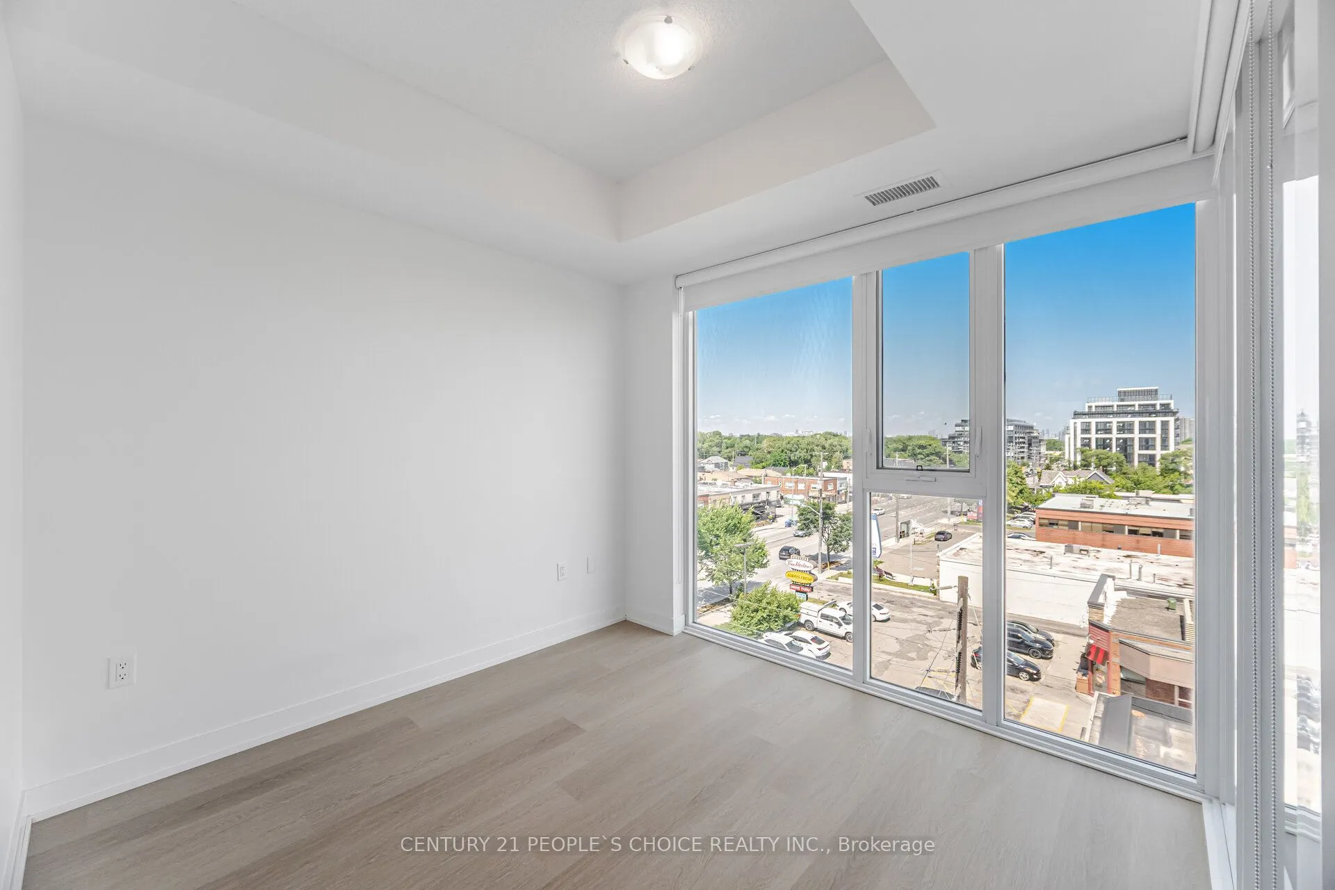 859 The Queensway, #525
