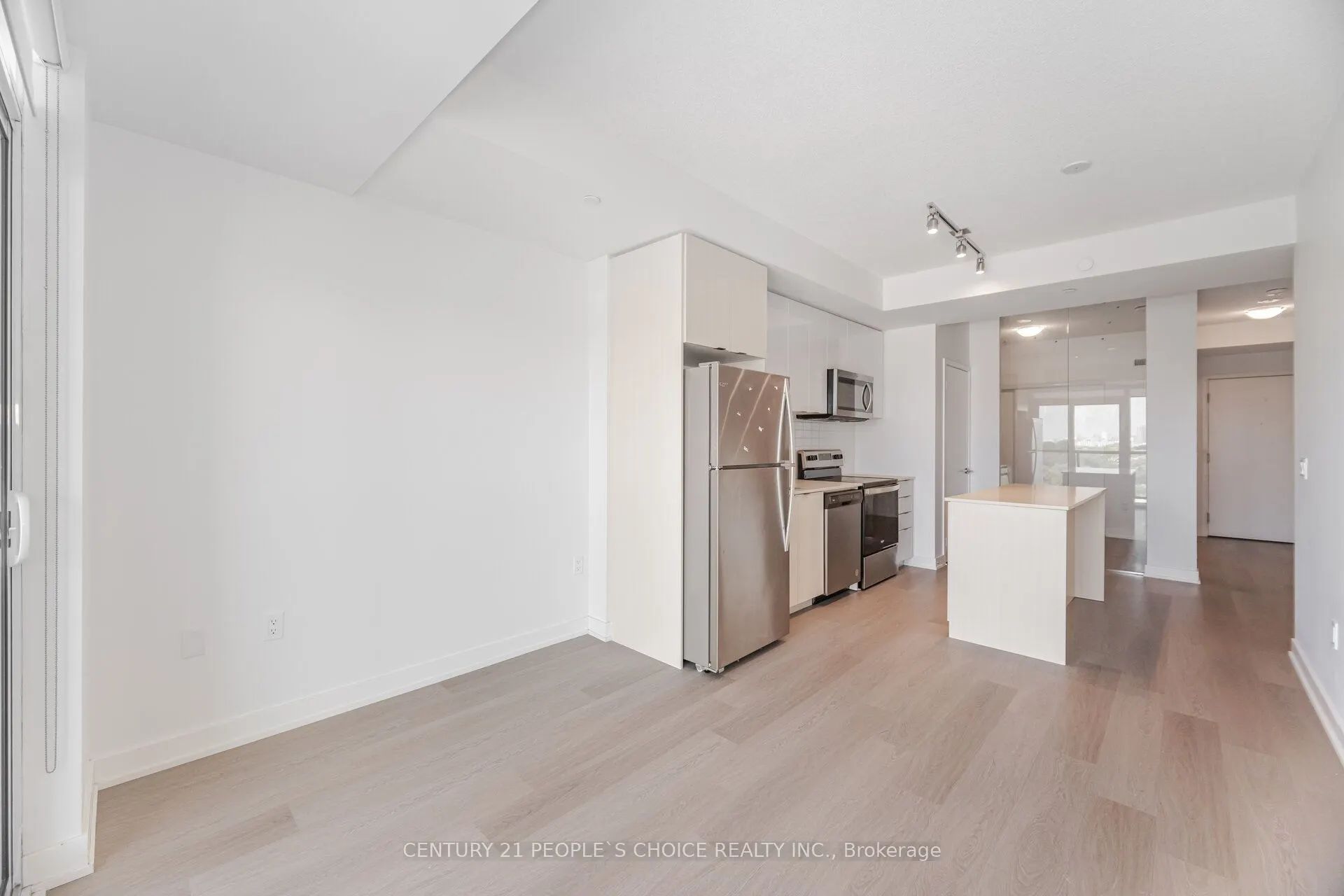 859 The Queensway, #525