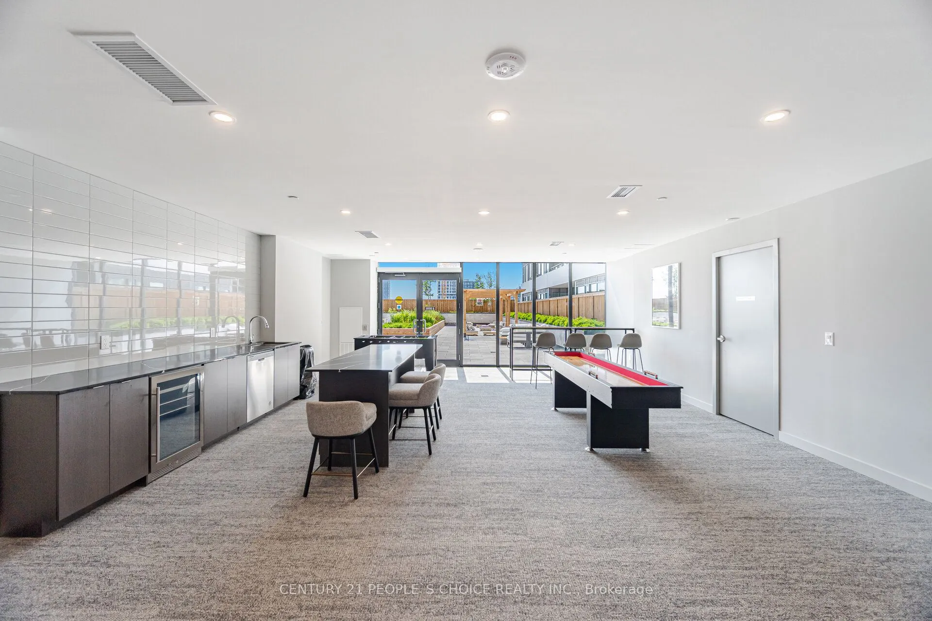 859 The Queensway, #525