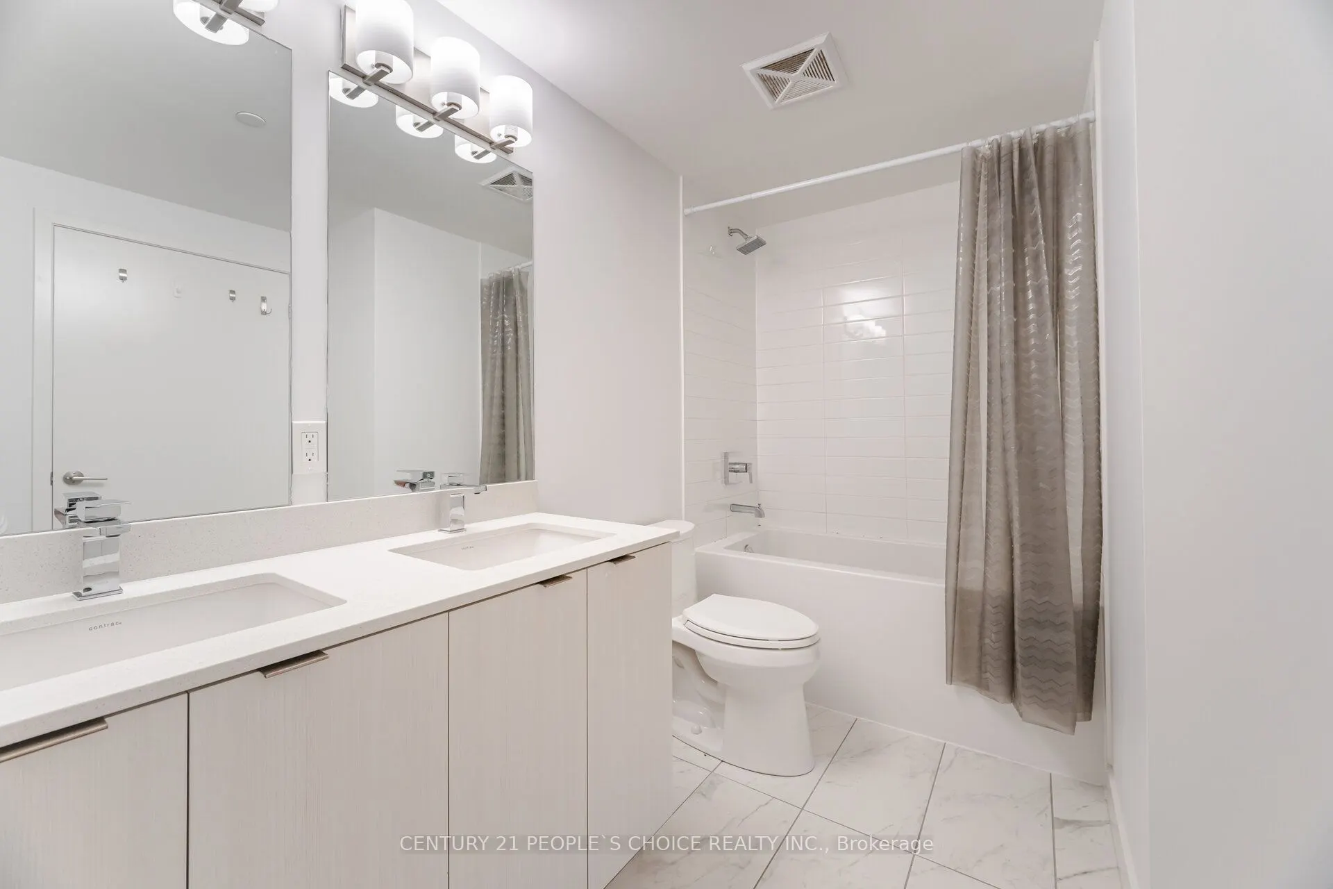 859 The Queensway, #525