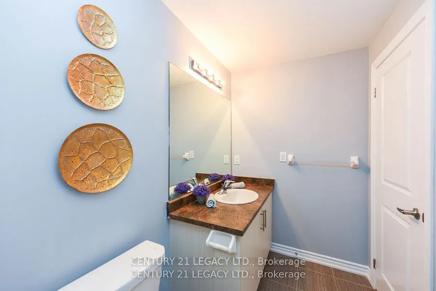 60 Halliford Place, #712