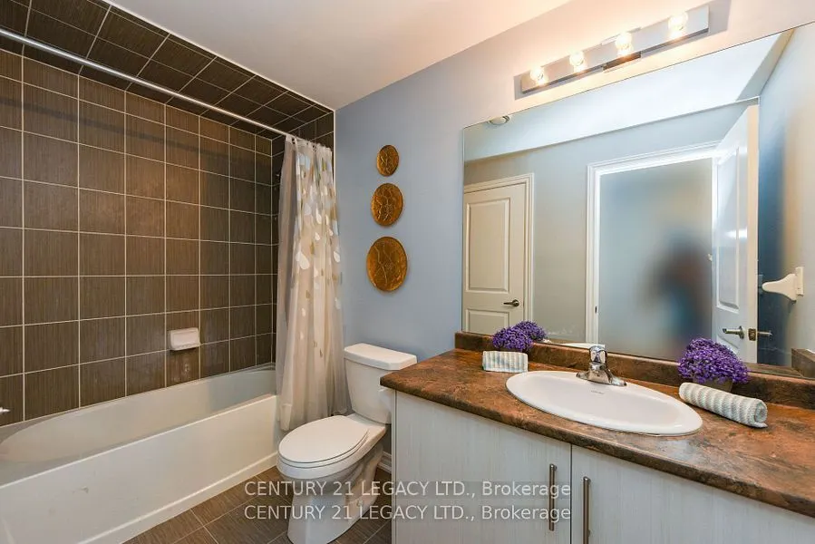 60 Halliford Place, #712