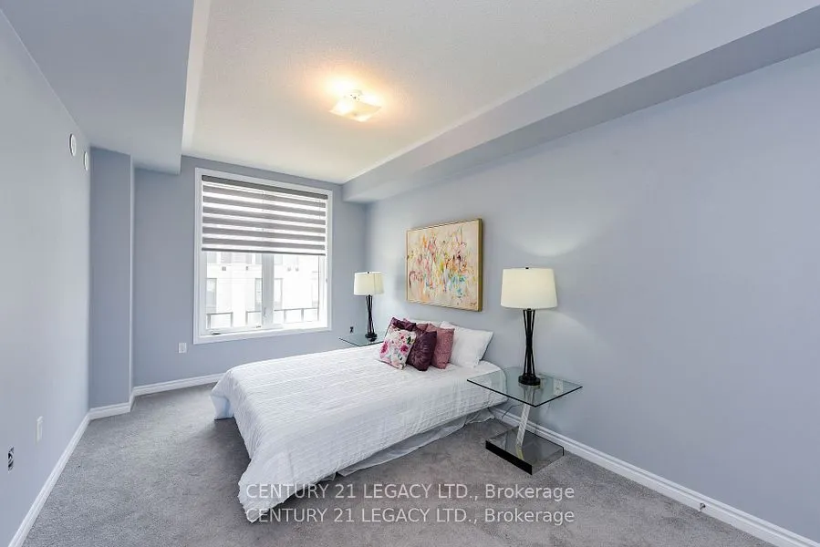 60 Halliford Place, #712