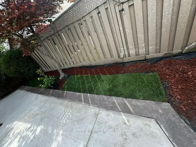 32 Ridgemore Crescent
