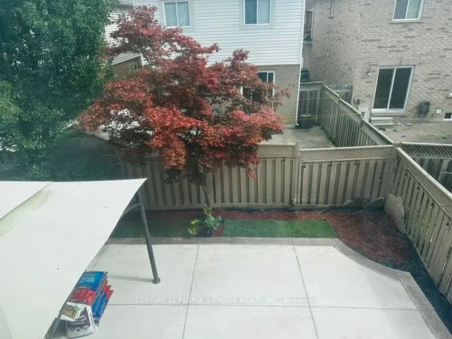 32 Ridgemore Crescent
