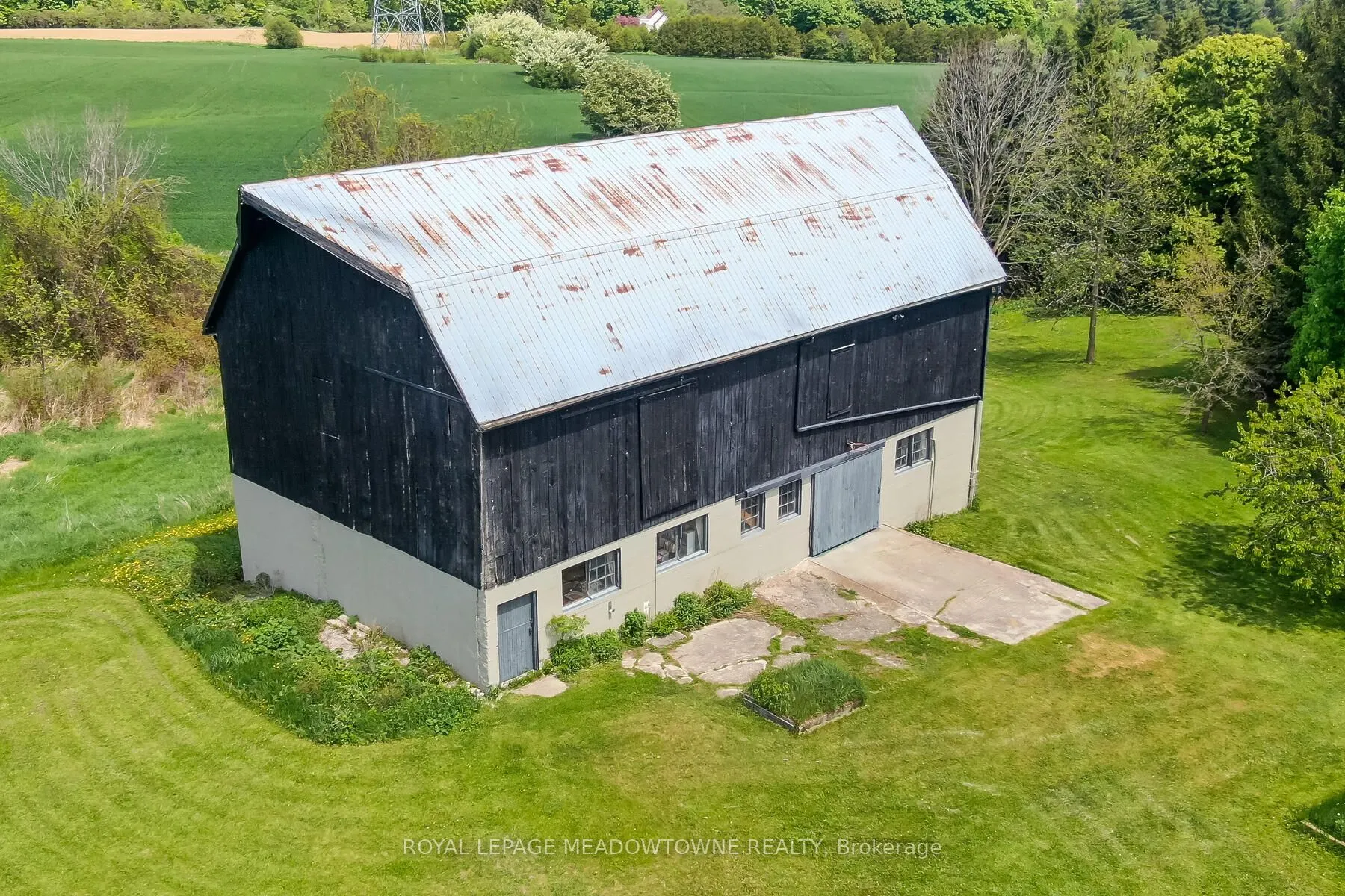 10319 15 Side Road