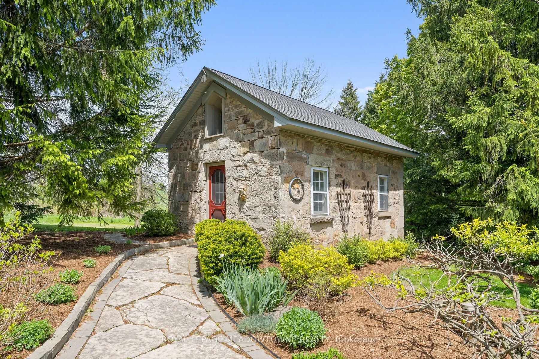 10319 15 Side Road