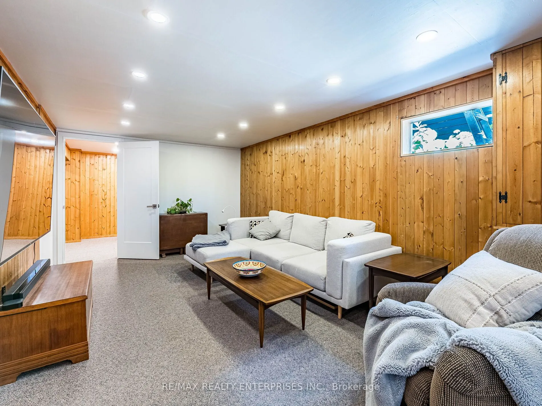 2814 Hollington Crescent
