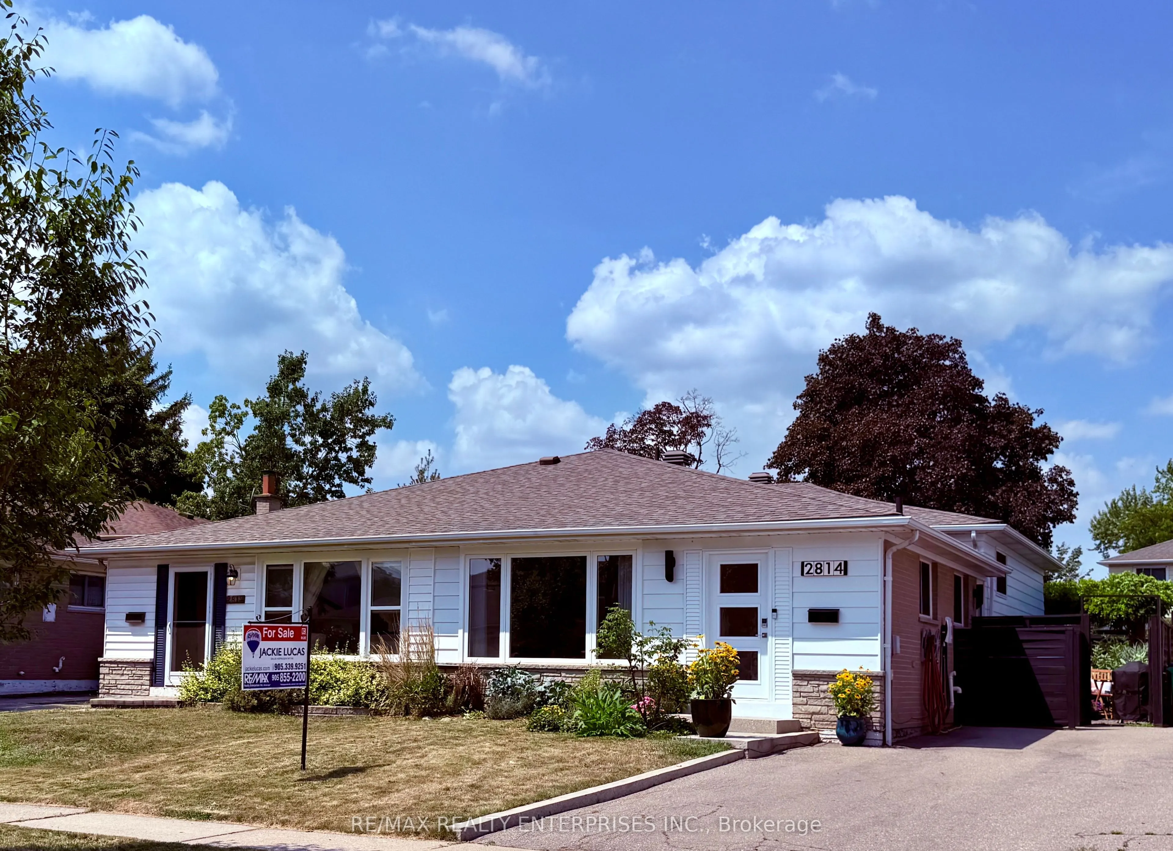 2814 Hollington Crescent