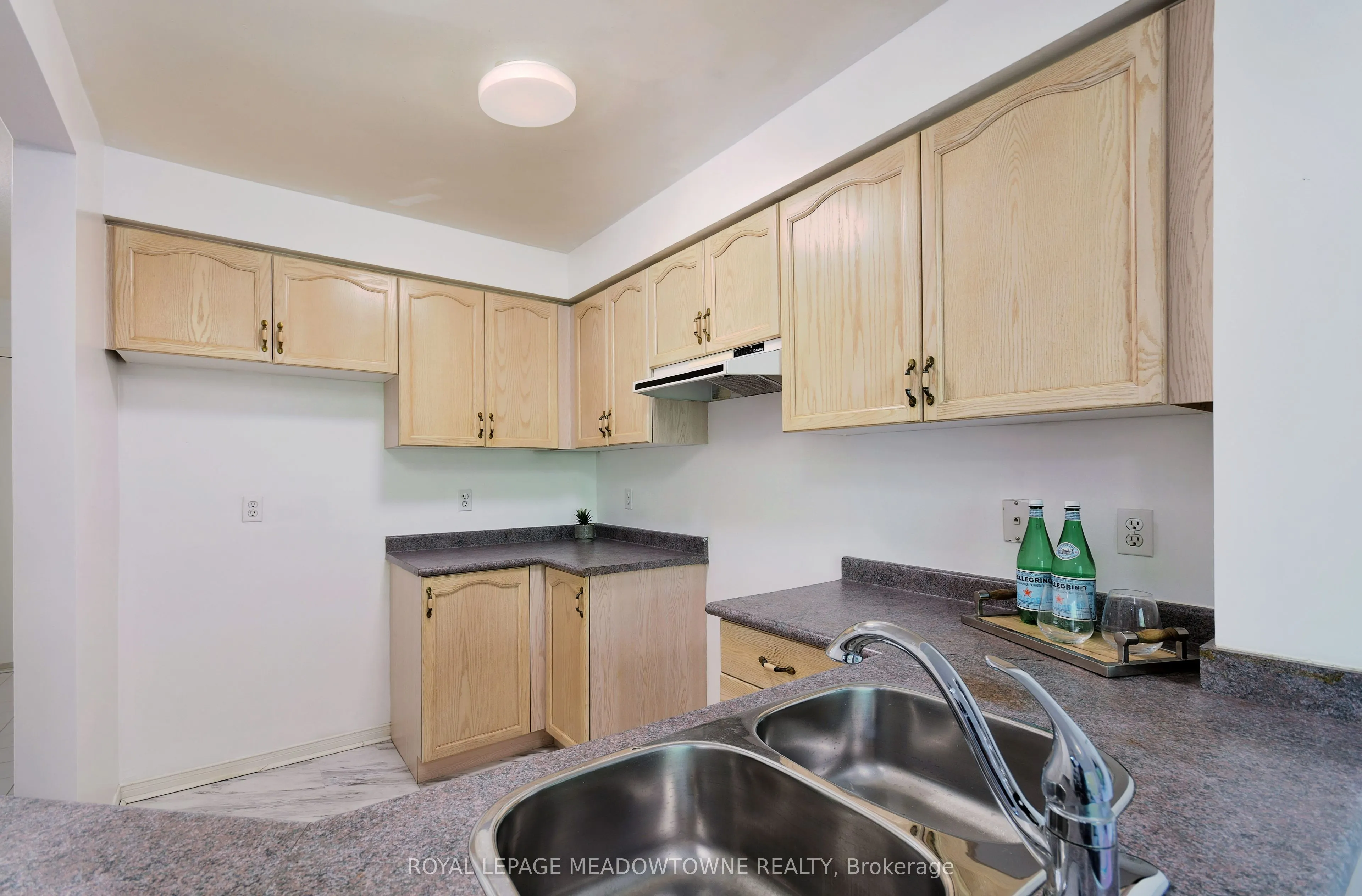 1285 Bristol Road W, #15