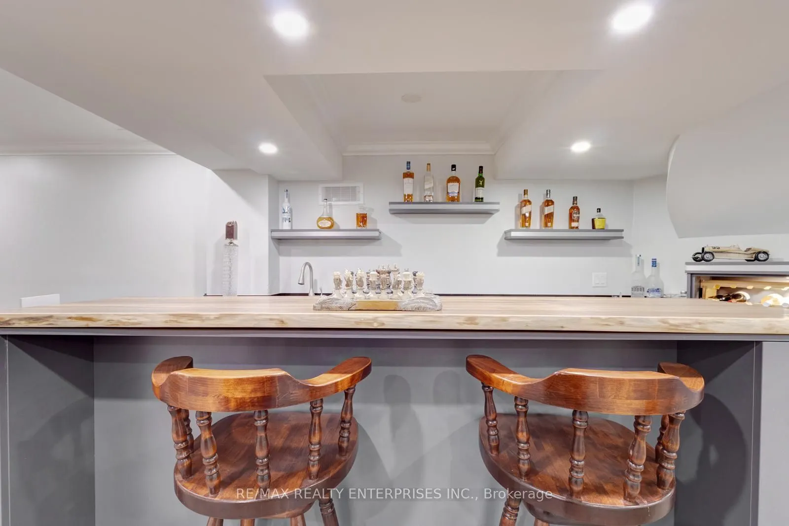 807 Indian Road